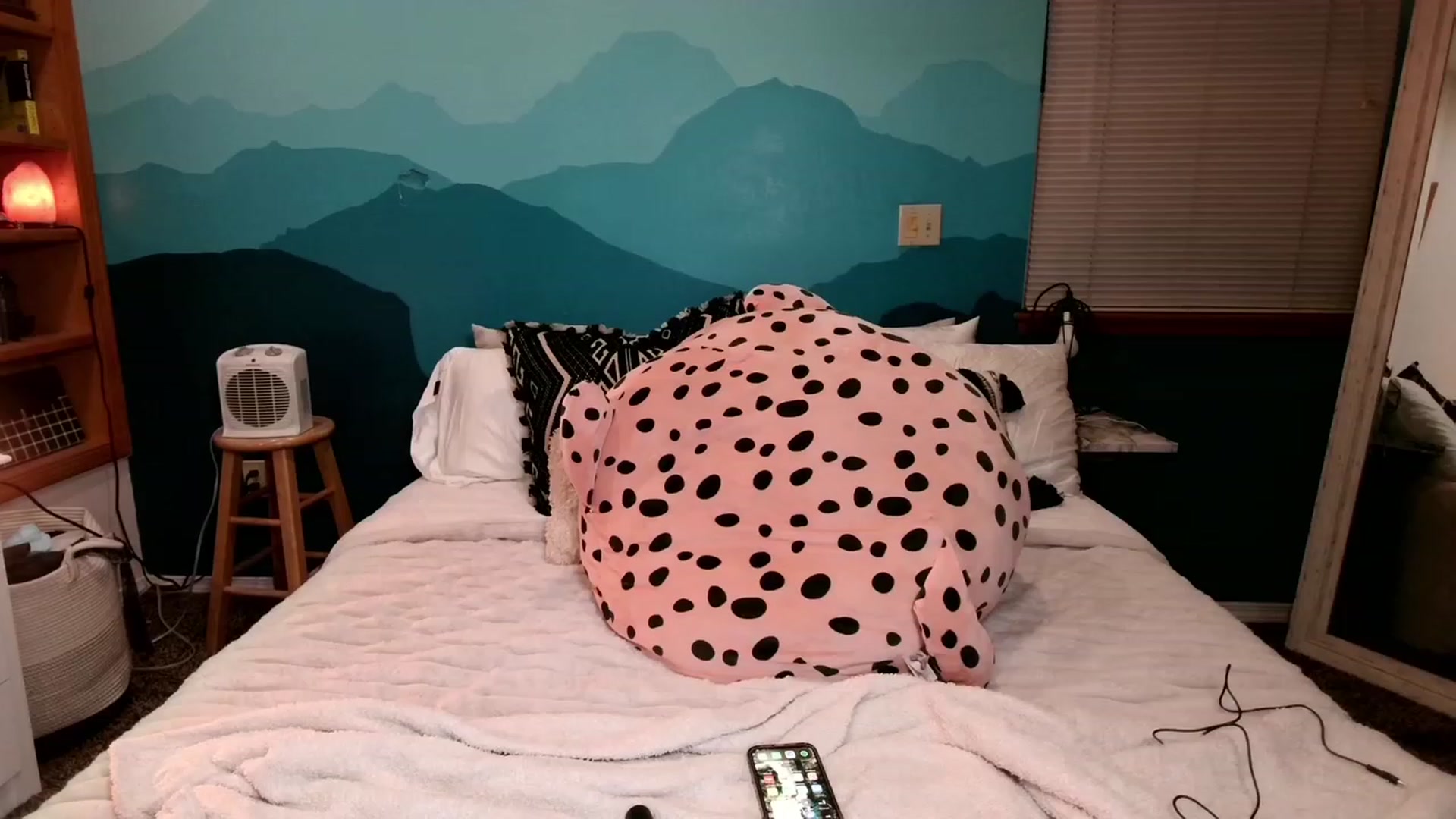 Gallery image thumbnail from BellaFreyaXo's myfreecams stream on, 01/26/2023, 06:33 image 9 of 20