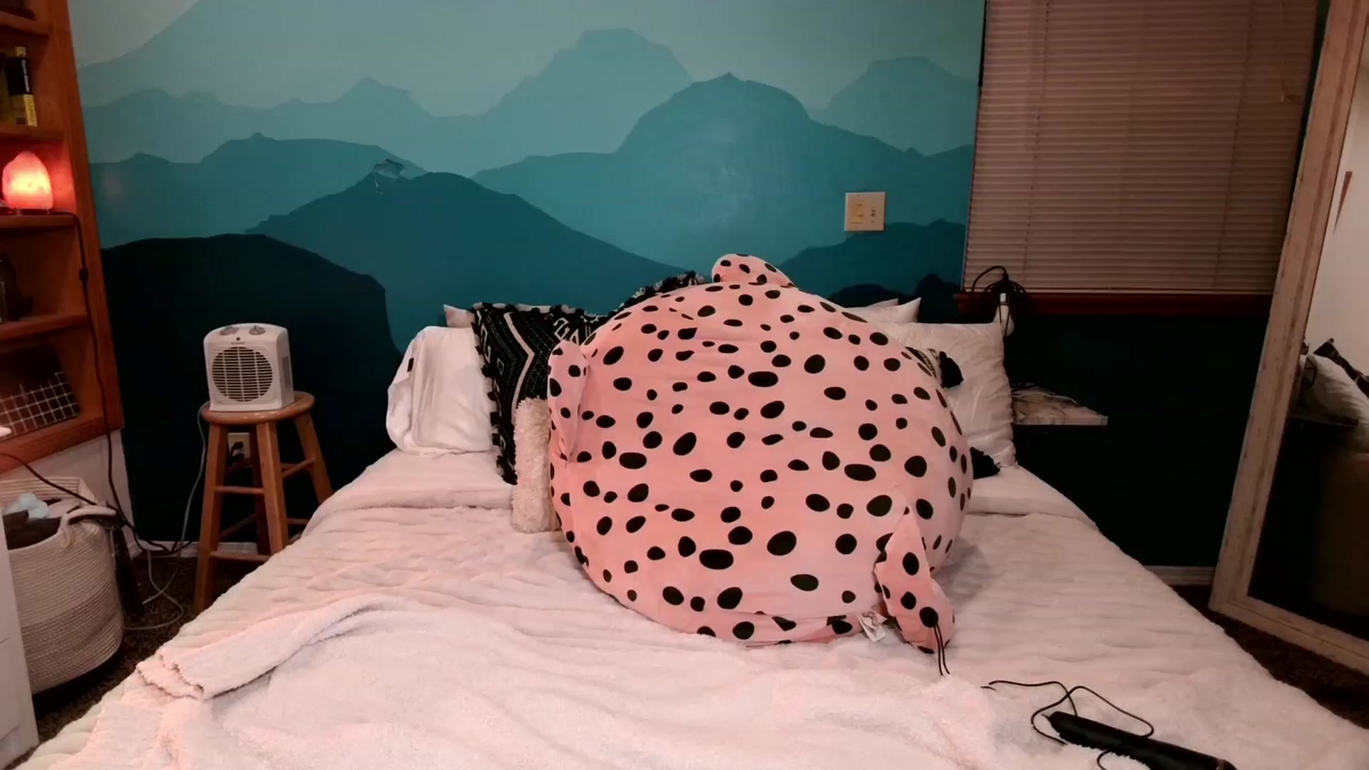 Gallery image thumbnail from BellaFreyaXo's myfreecams stream on, 01/26/2023, 06:33 image 3 of 20