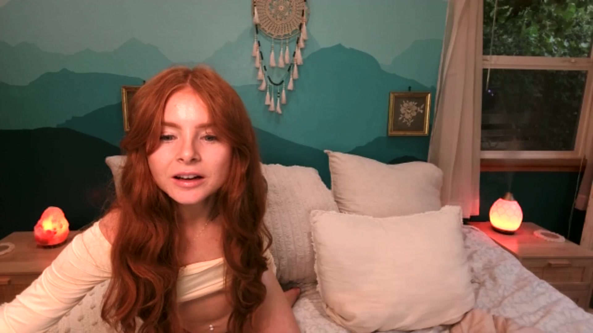 Gallery image thumbnail from BellaFreyaXo's myfreecams stream on, 06/29/2023, 03:19 image 7 of 20