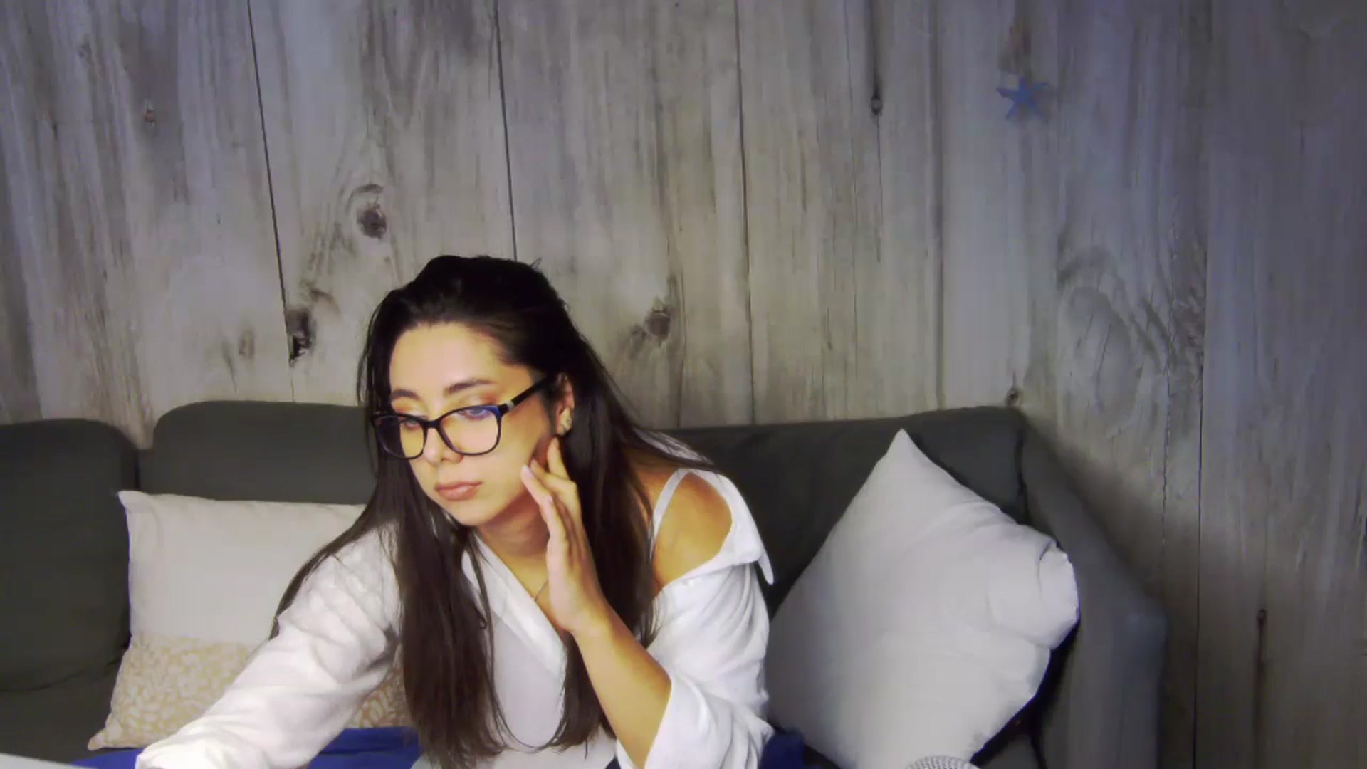 Gallery image thumbnail from BellaMia's myfreecams stream on, 08/06/2024, 20:48 image 8 of 20