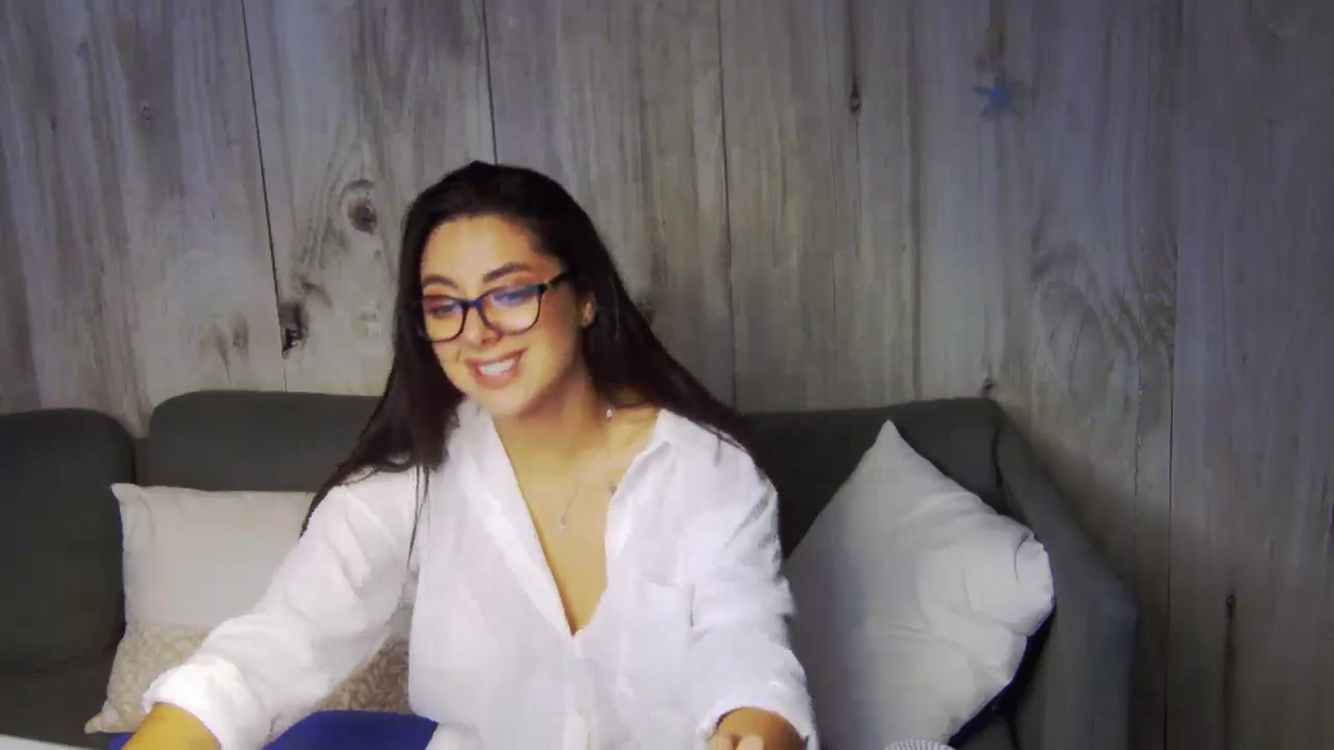 Gallery image thumbnail from BellaMia's myfreecams stream on, 08/06/2024, 20:48 image 13 of 20