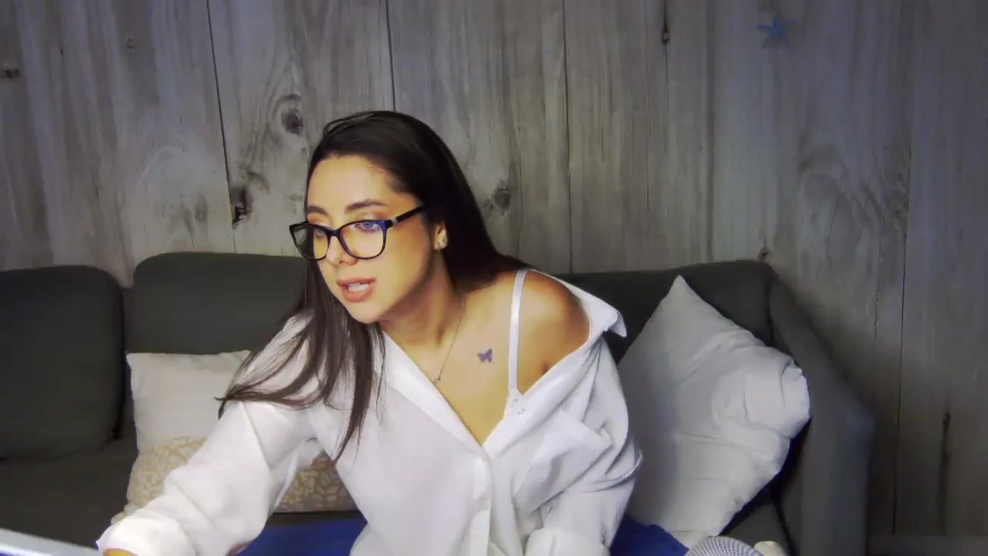 Gallery image thumbnail from BellaMia's myfreecams stream on, 08/06/2024, 20:48 image 6 of 20
