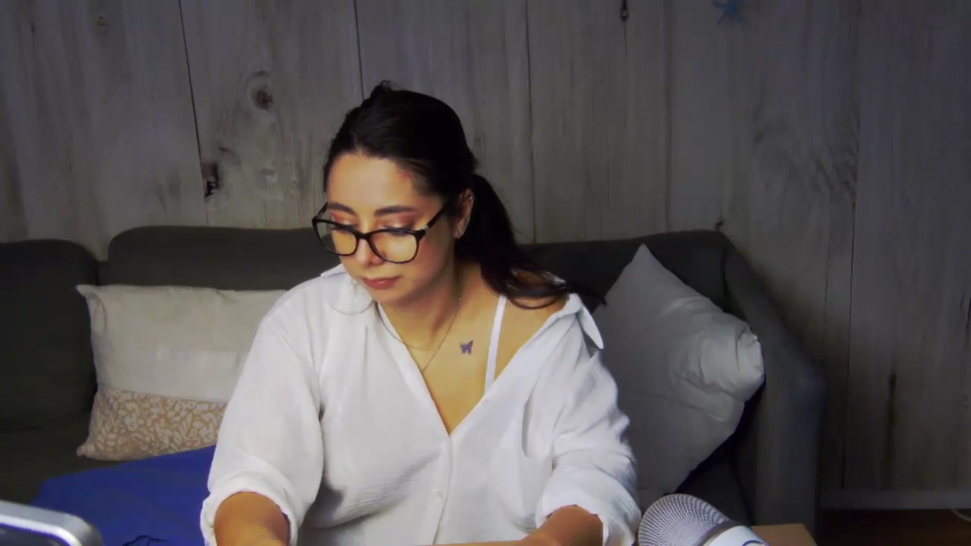 Gallery image thumbnail from BellaMia's myfreecams stream on, 08/06/2024, 20:48 image 7 of 20
