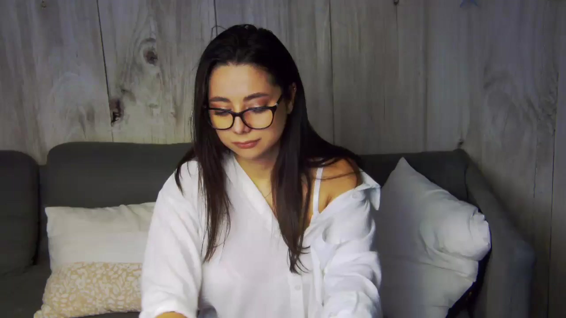 Gallery image thumbnail from BellaMia's myfreecams stream on, 08/06/2024, 20:48 image 1 of 20