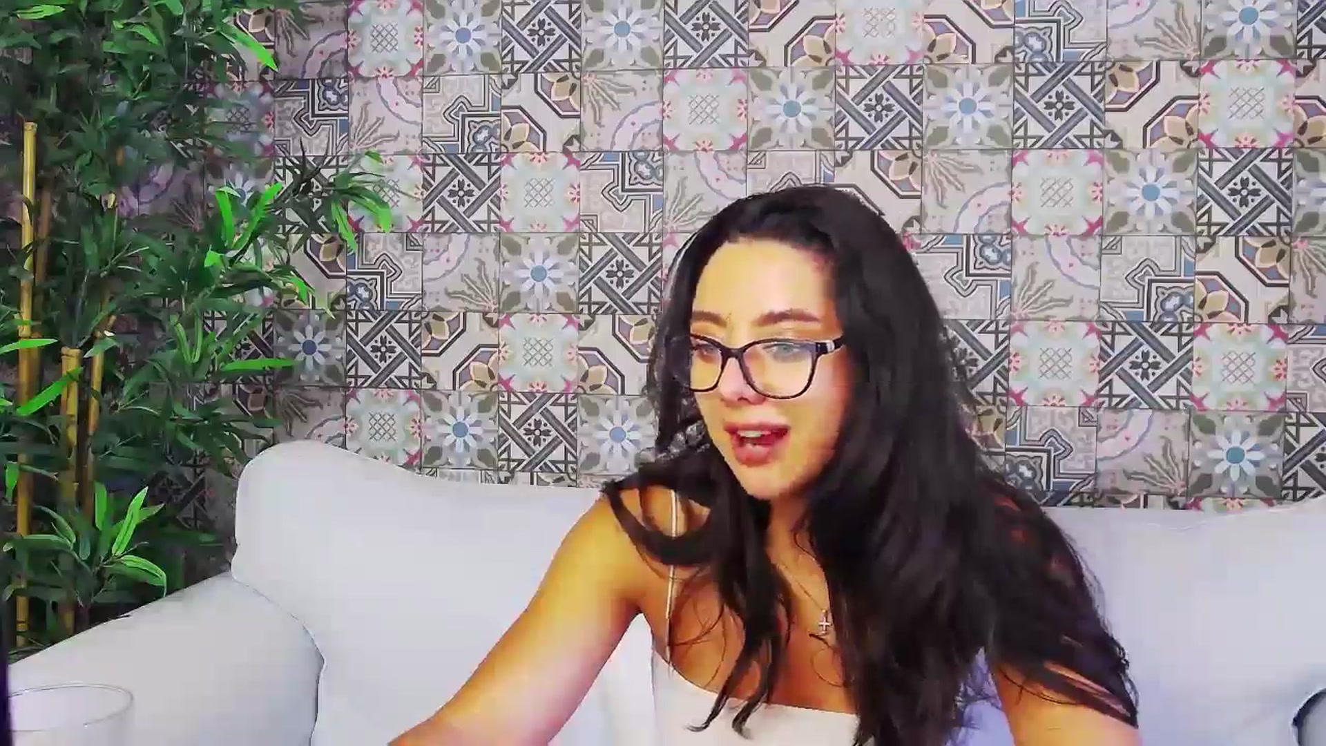 Gallery image thumbnail from BellaMia's myfreecams stream on, 08/12/2024, 15:08 image 18 of 20
