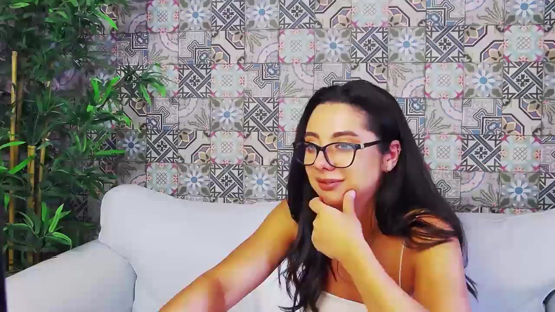 Gallery image thumbnail from BellaMia's myfreecams stream on, 08/12/2024, 15:08 image 12 of 20