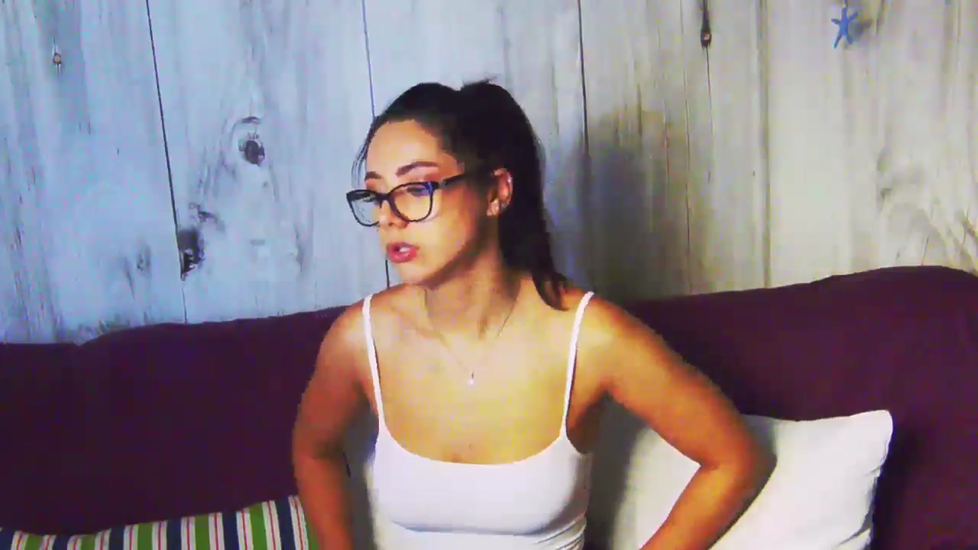 Gallery image thumbnail from BellaMia's myfreecams stream on, 08/21/2024, 22:17 image 2 of 20