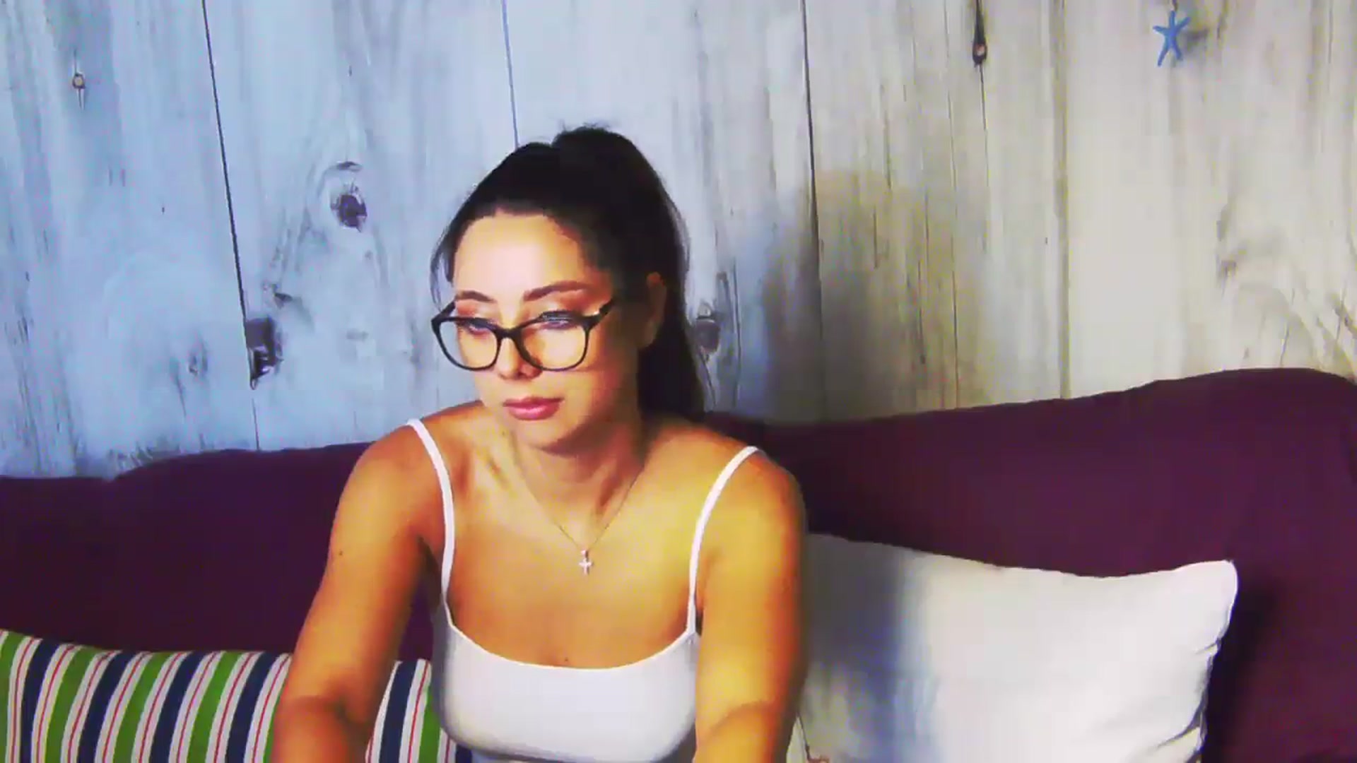 Gallery image thumbnail from BellaMia's myfreecams stream on, 08/21/2024, 22:17 image 6 of 20