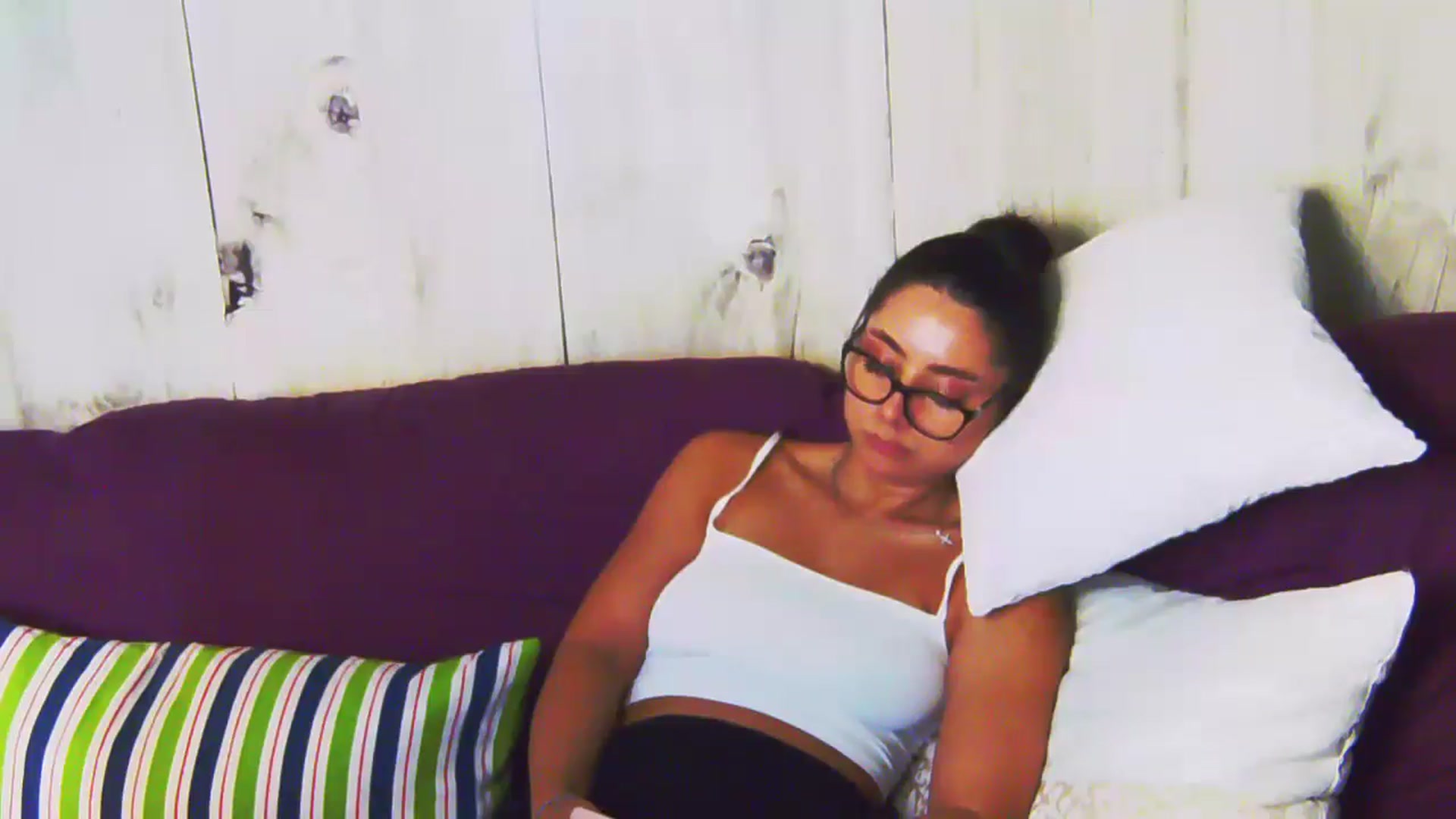 Gallery image thumbnail from BellaMia's myfreecams stream on, 08/21/2024, 22:17 image 13 of 20