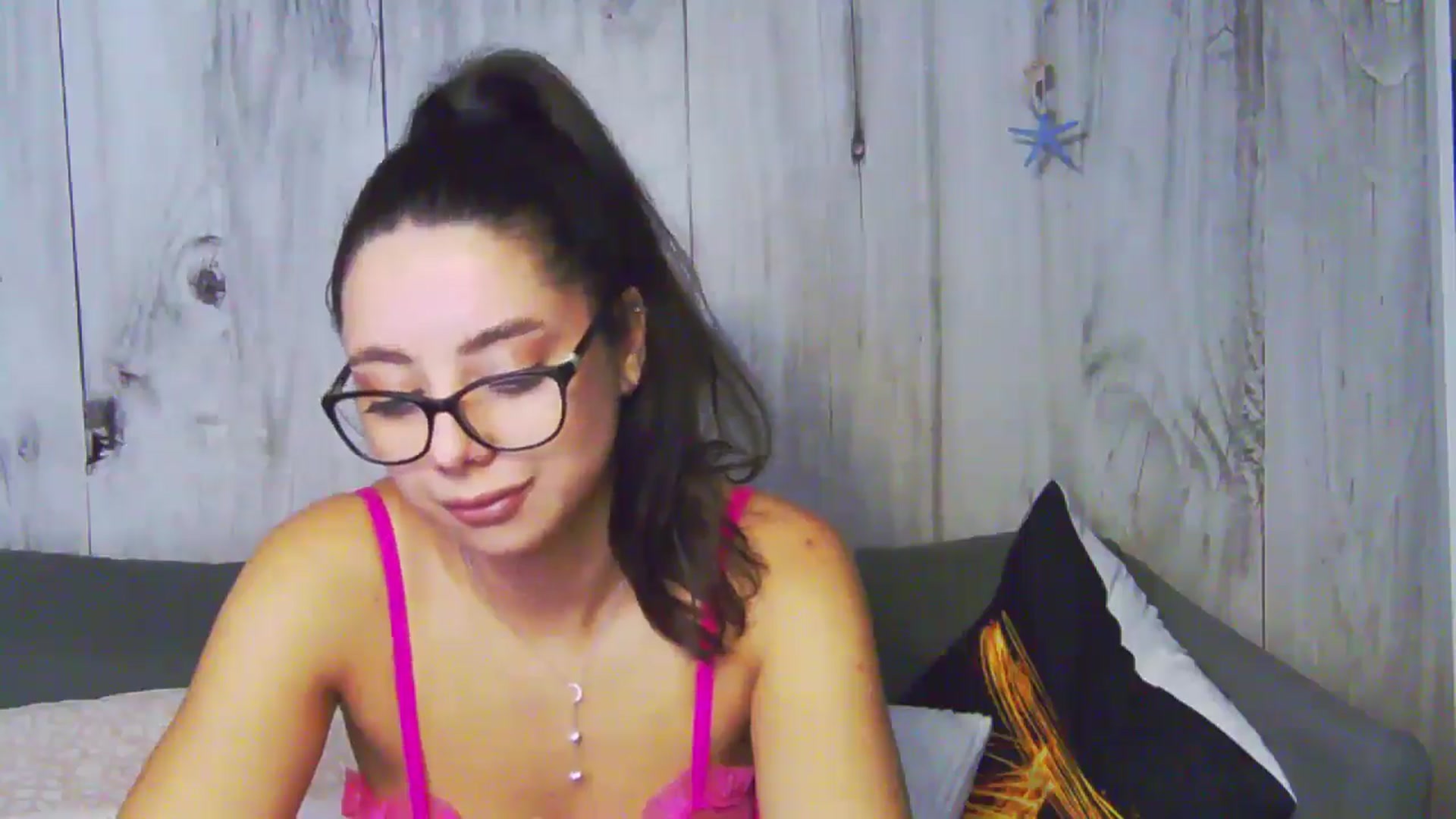Gallery image thumbnail from BellaMia's myfreecams stream on, 09/18/2024, 20:11 image 5 of 20