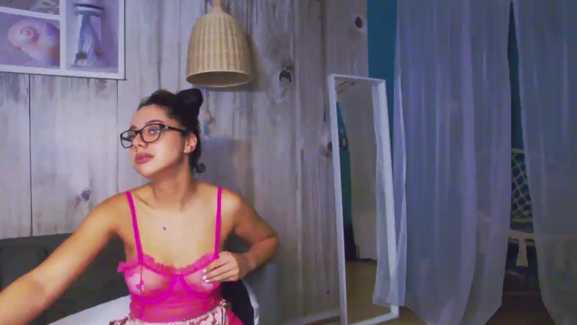 Gallery image thumbnail from BellaMia's myfreecams stream on, 09/19/2024, 24:59 image 3 of 20