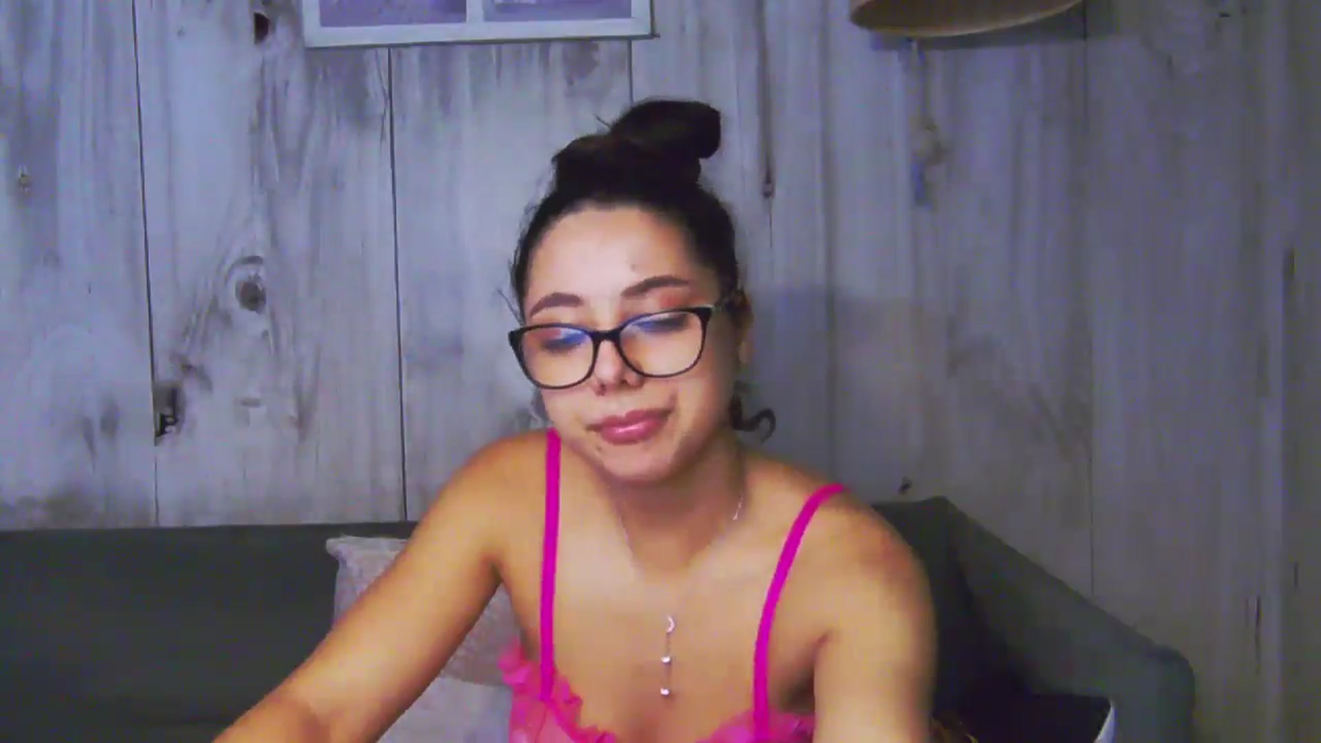 Gallery image thumbnail from BellaMia's myfreecams stream on, 09/19/2024, 24:59 image 9 of 20