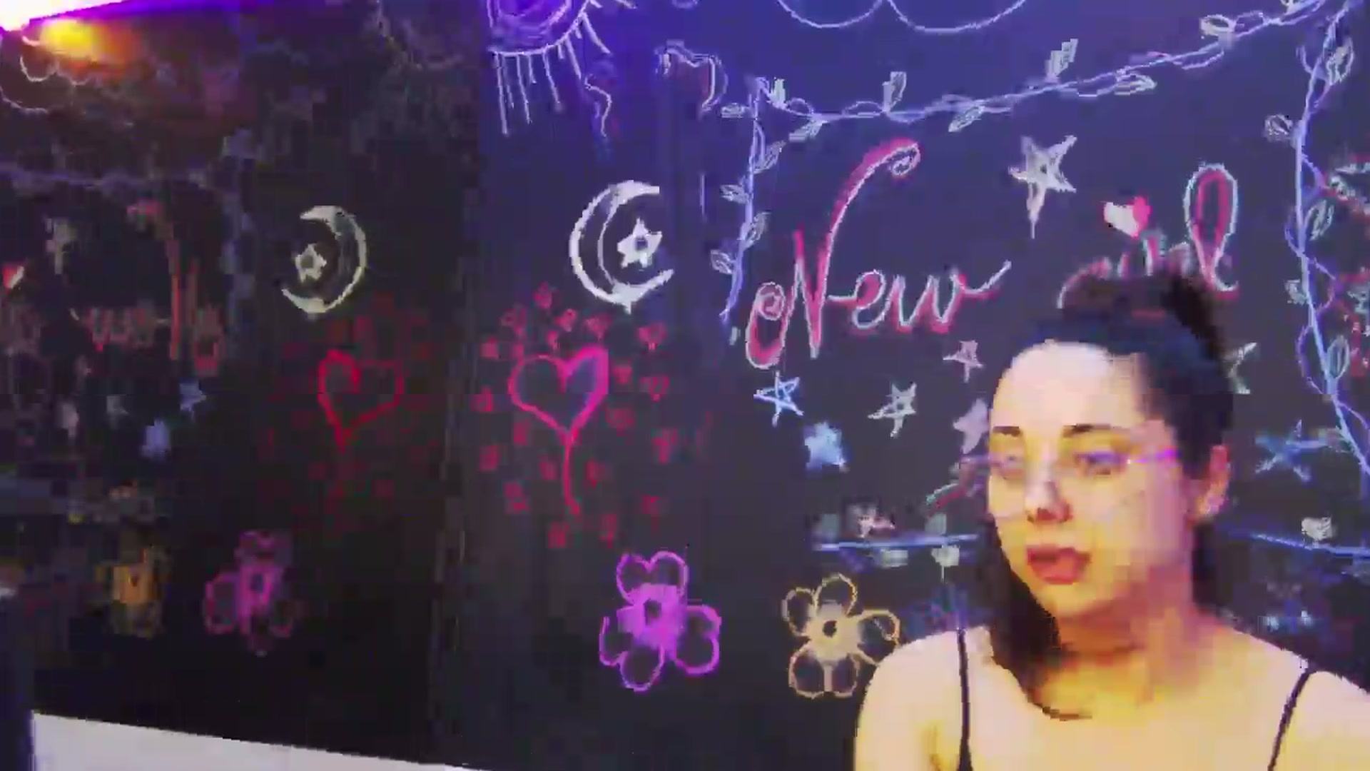 Gallery image thumbnail from BellaMia's myfreecams stream on, 11/04/2024, 23:38 image 17 of 20
