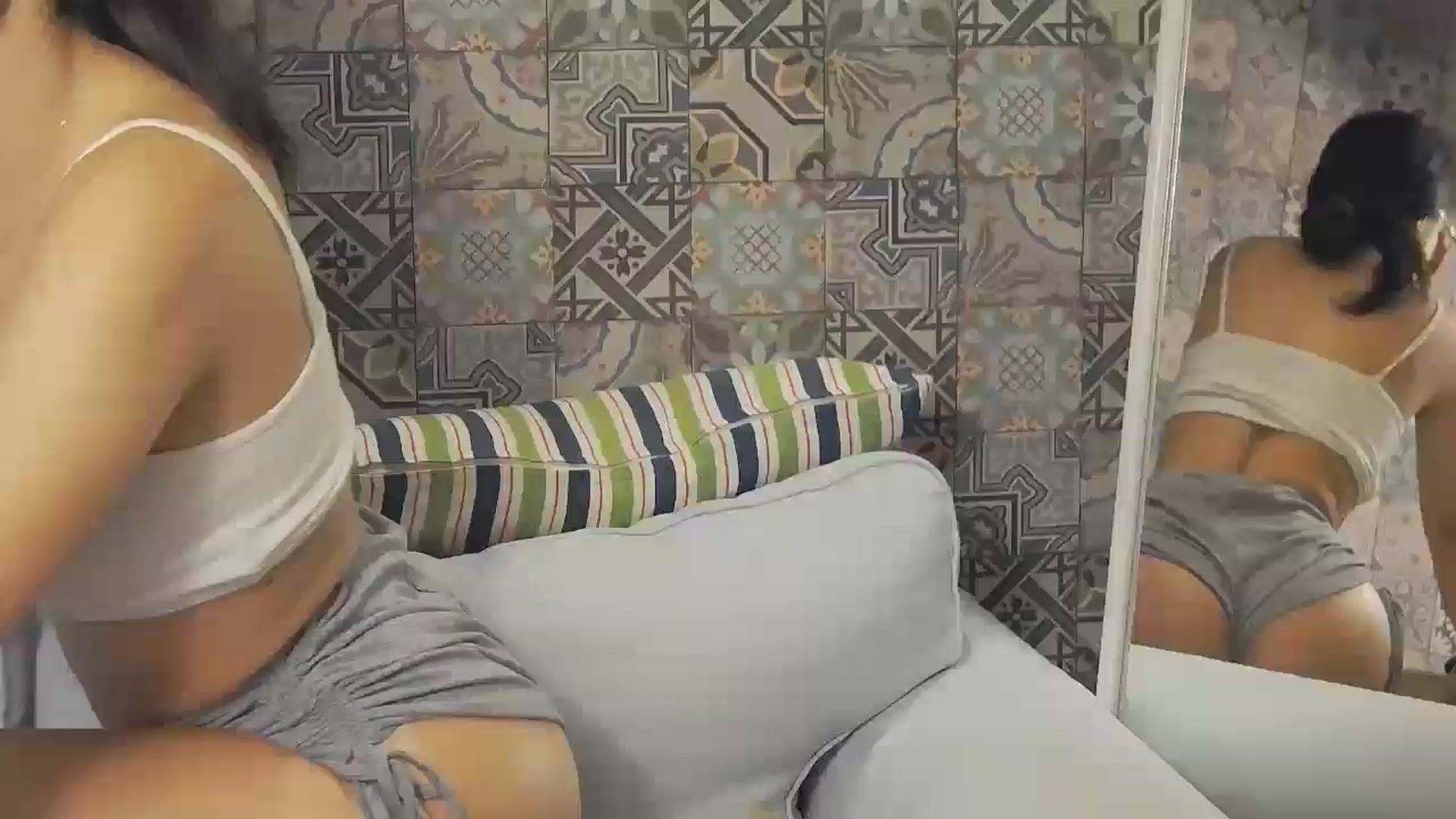 Gallery image thumbnail from BellaMia's myfreecams stream on, 11/14/2024, 22:53 image 1 of 20