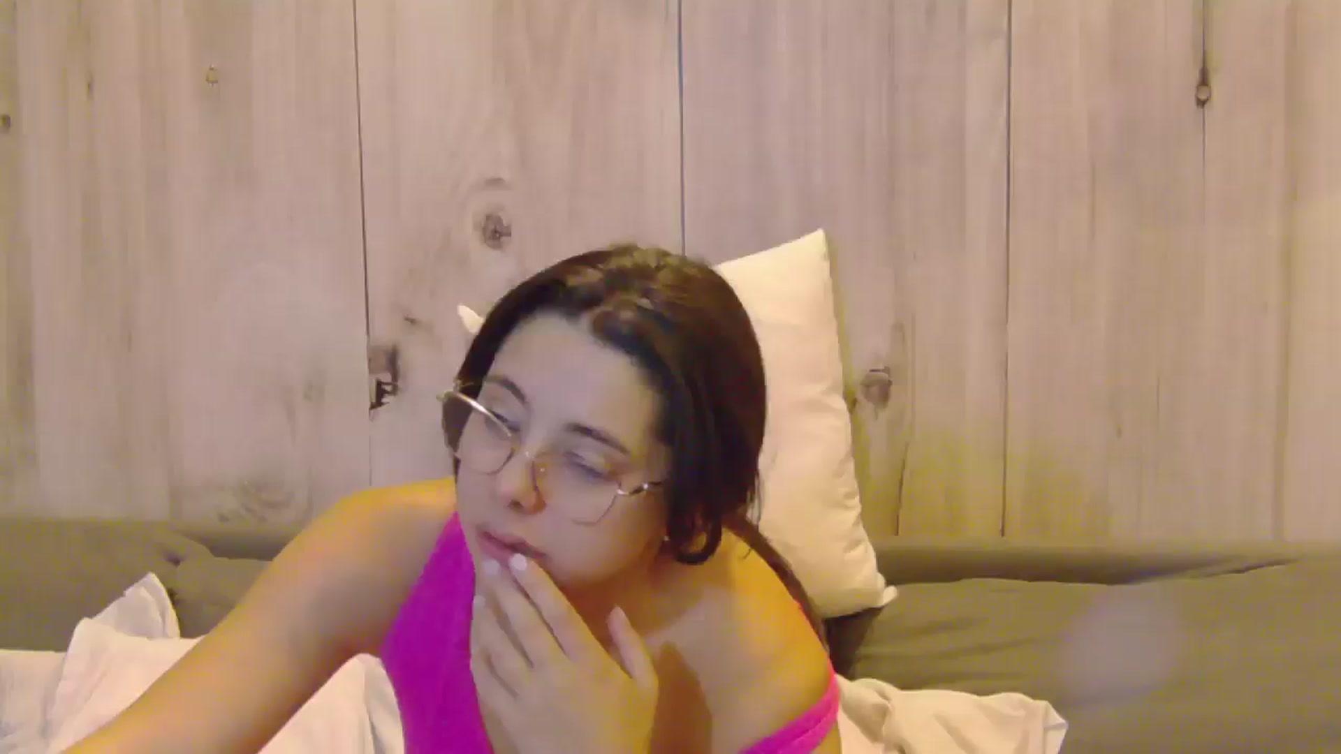 Gallery image thumbnail from BellaMia's myfreecams stream on, 11/20/2024, 22:16 image 18 of 20