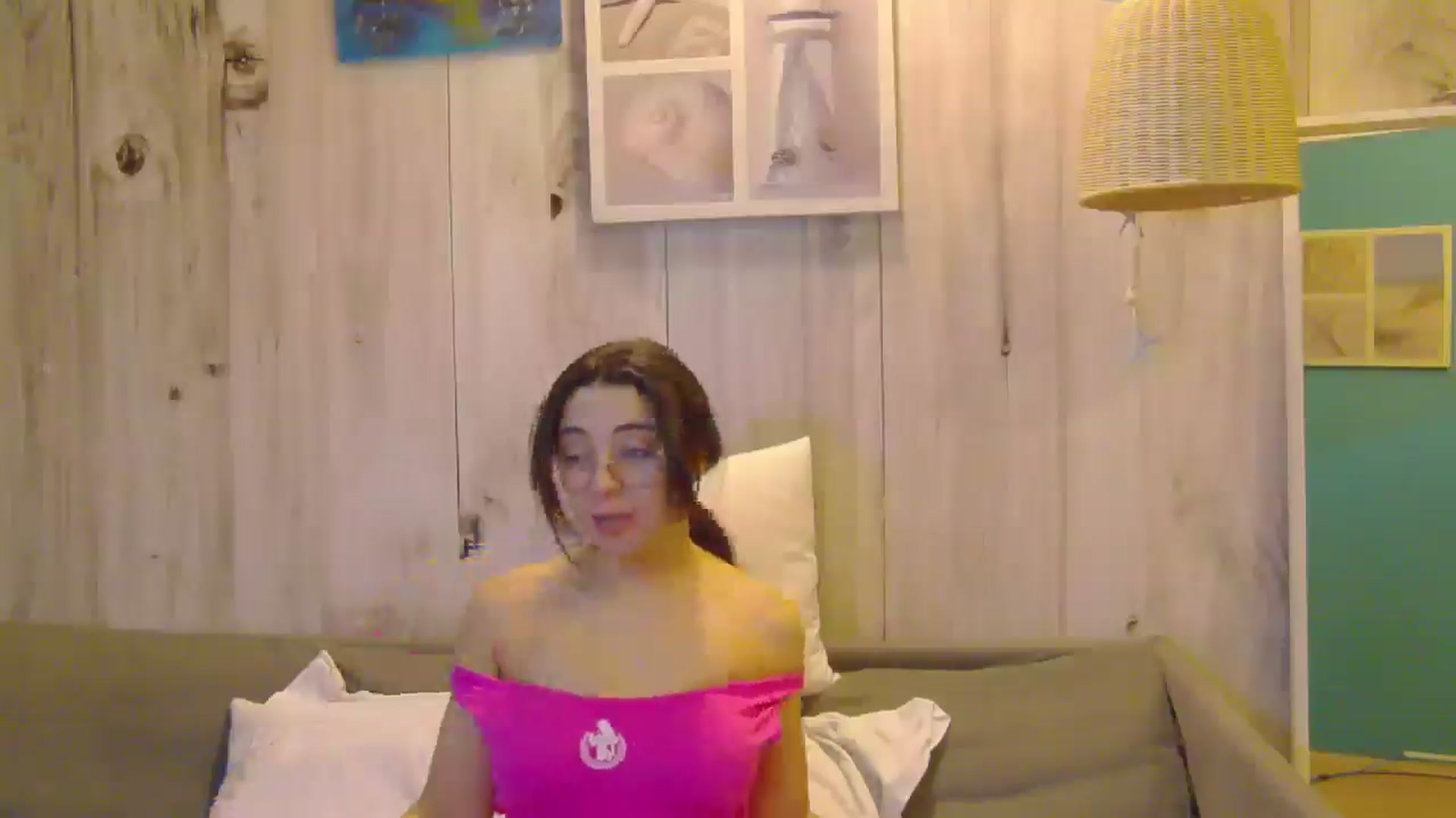 Gallery image thumbnail from BellaMia's myfreecams stream on, 11/20/2024, 22:16 image 3 of 20
