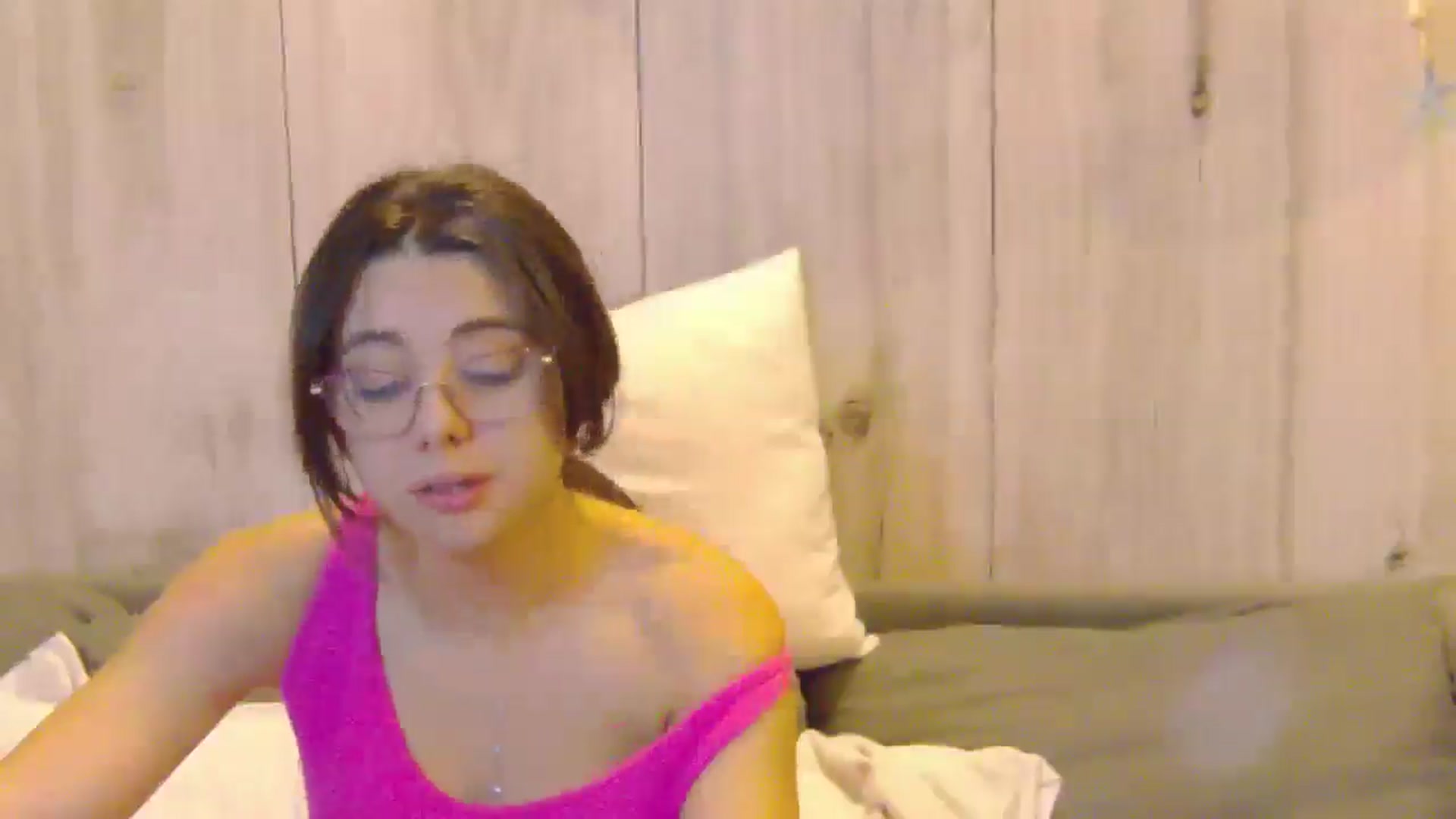 Gallery image thumbnail from BellaMia's myfreecams stream on, 11/20/2024, 22:16 image 17 of 20