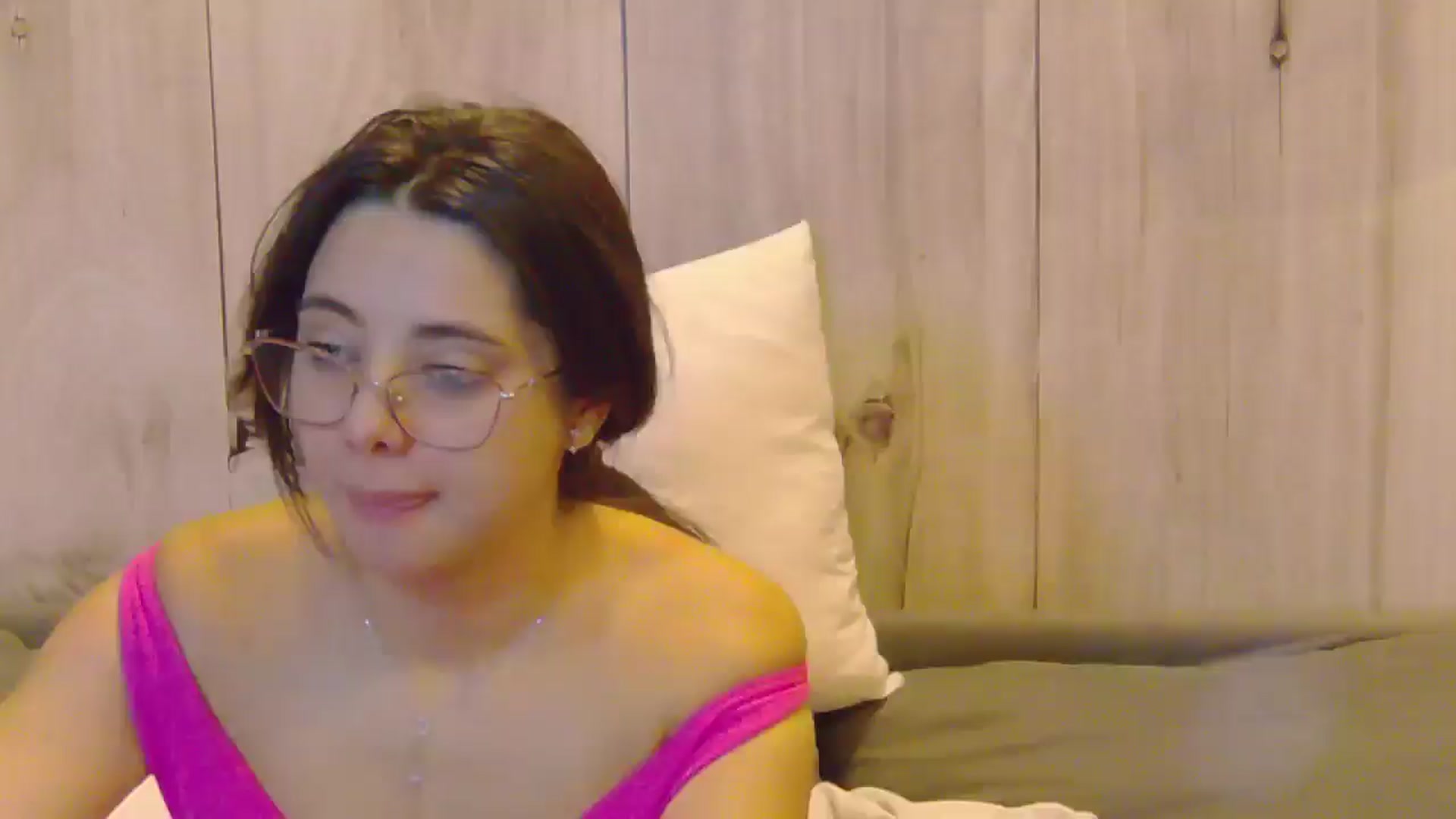 Gallery image thumbnail from BellaMia's myfreecams stream on, 11/20/2024, 22:16 image 14 of 20