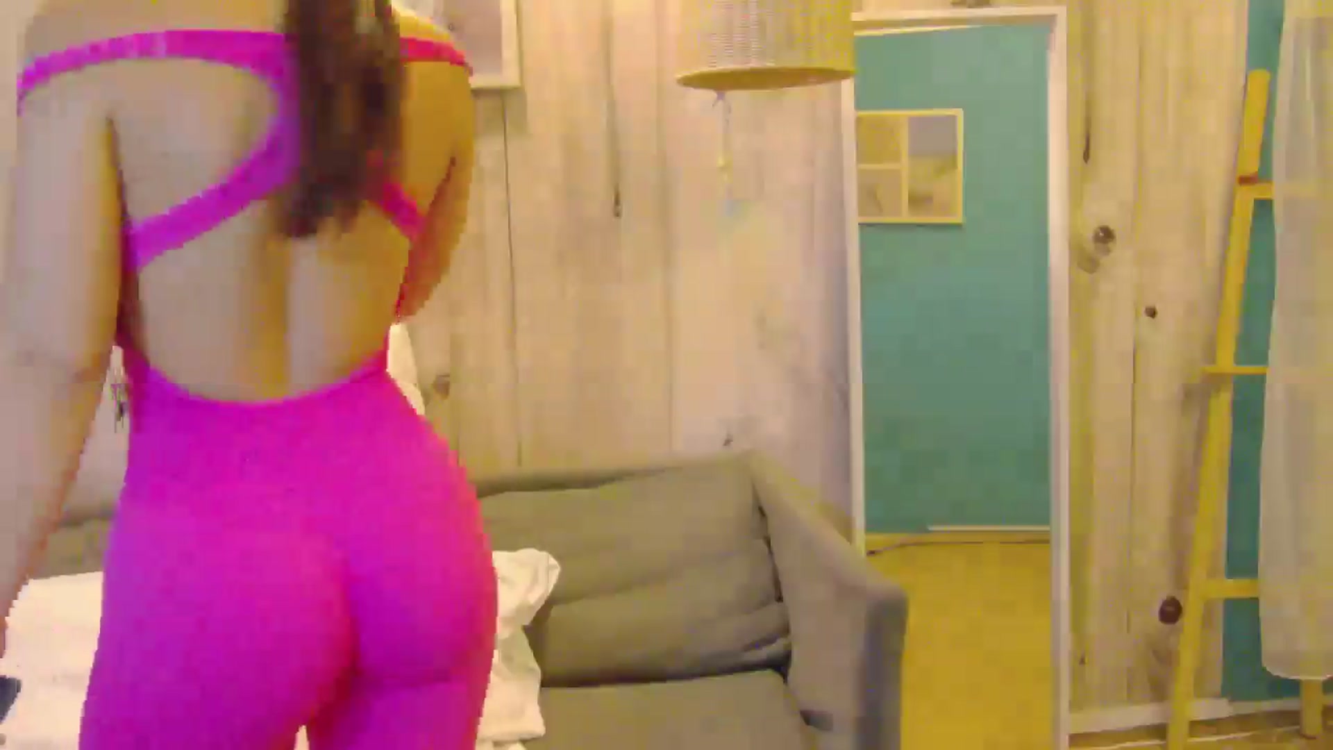 Gallery image thumbnail from BellaMia's myfreecams stream on, 11/20/2024, 22:16 image 10 of 20