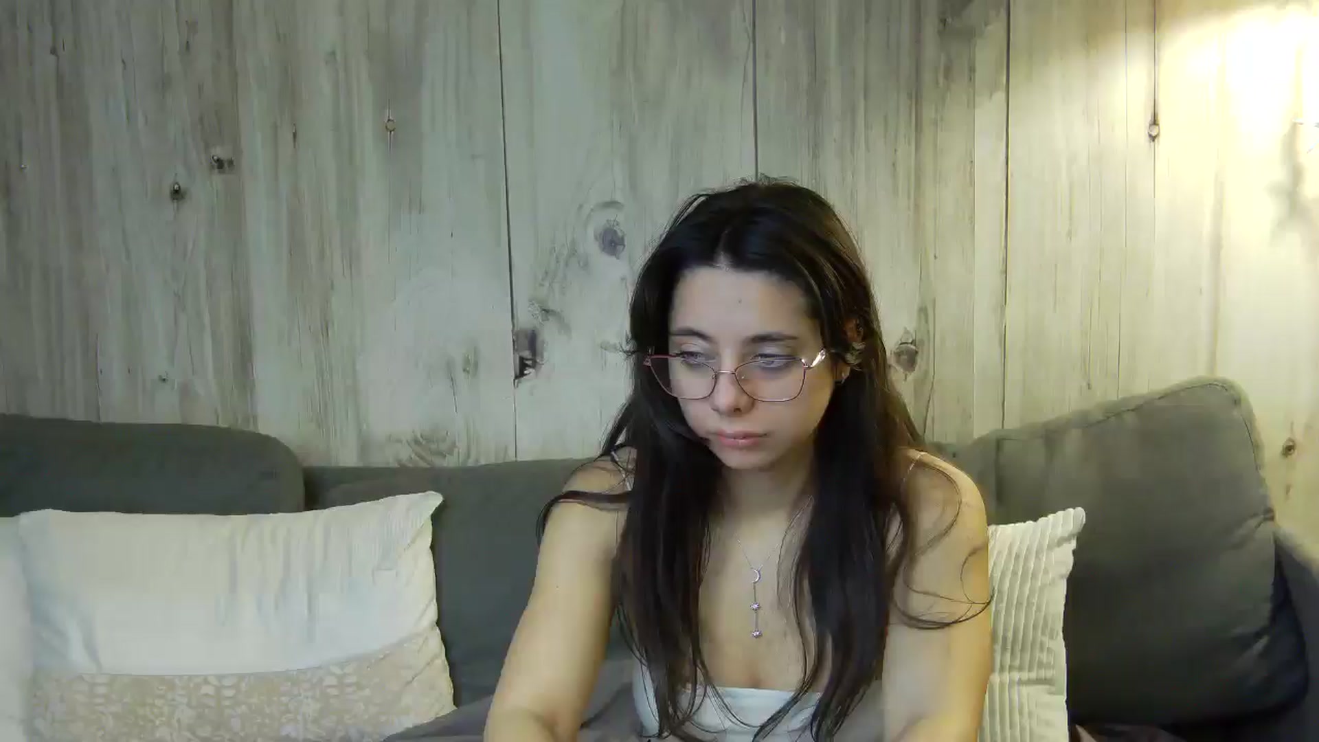 Gallery image thumbnail from BellaMia's myfreecams stream on, 12/04/2024, 23:22 image 17 of 20
