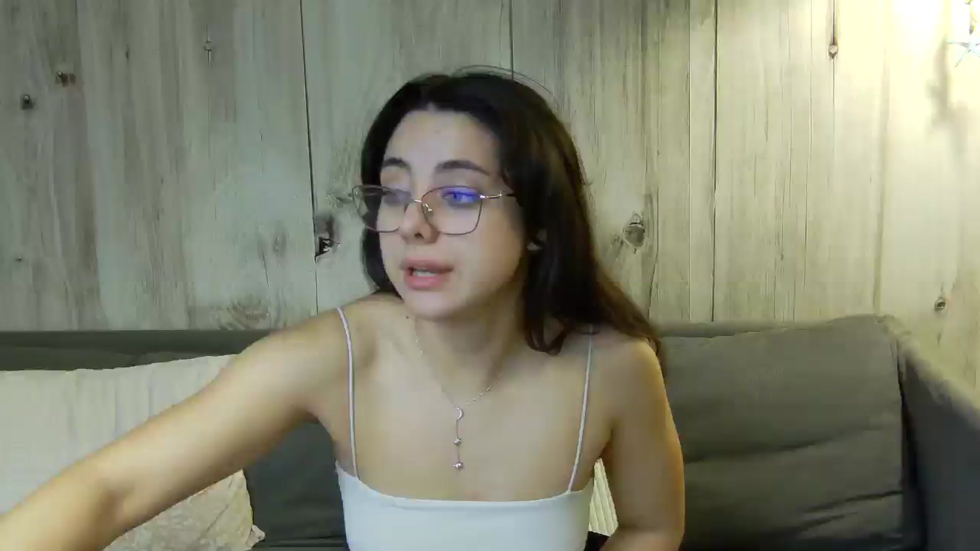 Gallery image thumbnail from BellaMia's myfreecams stream on, 12/04/2024, 23:22 image 11 of 20