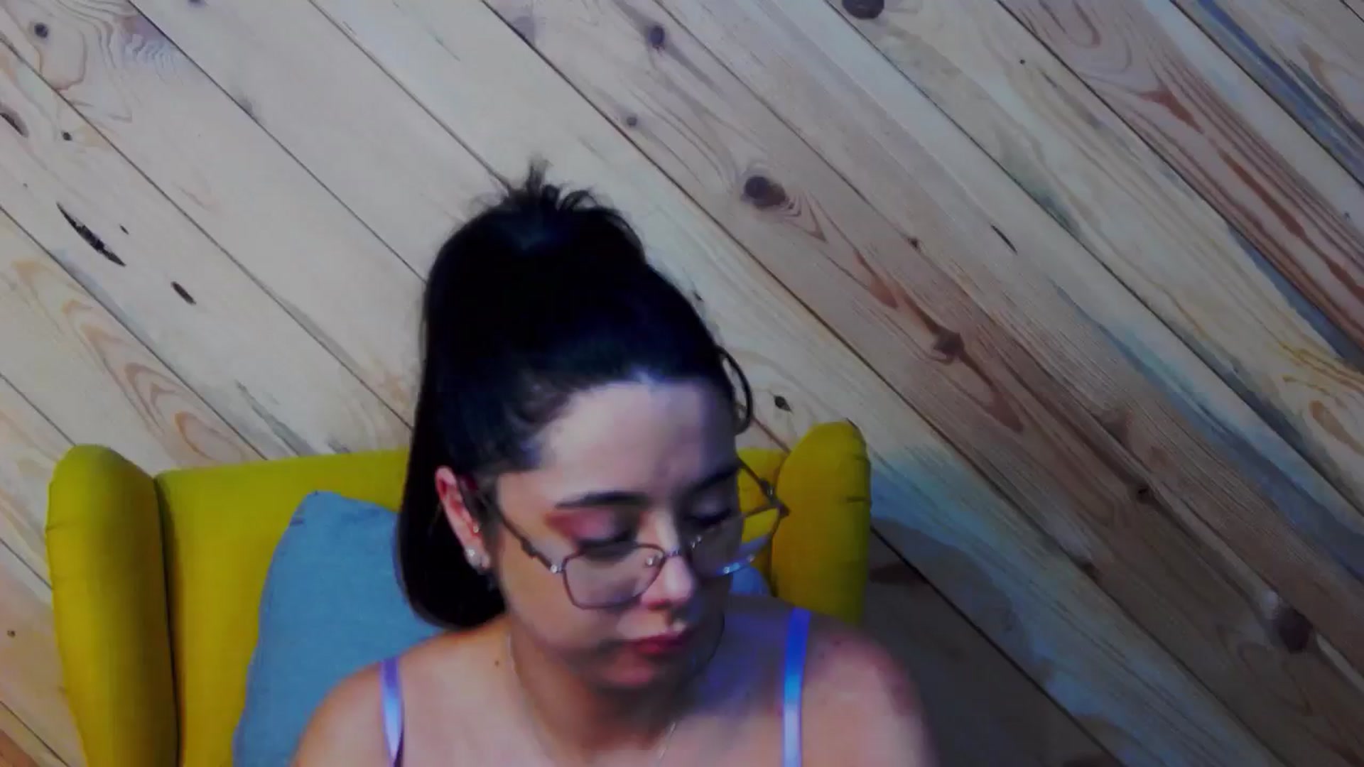 Gallery image thumbnail from BellaMia's myfreecams stream on, 12/06/2024, 21:37 image 16 of 20