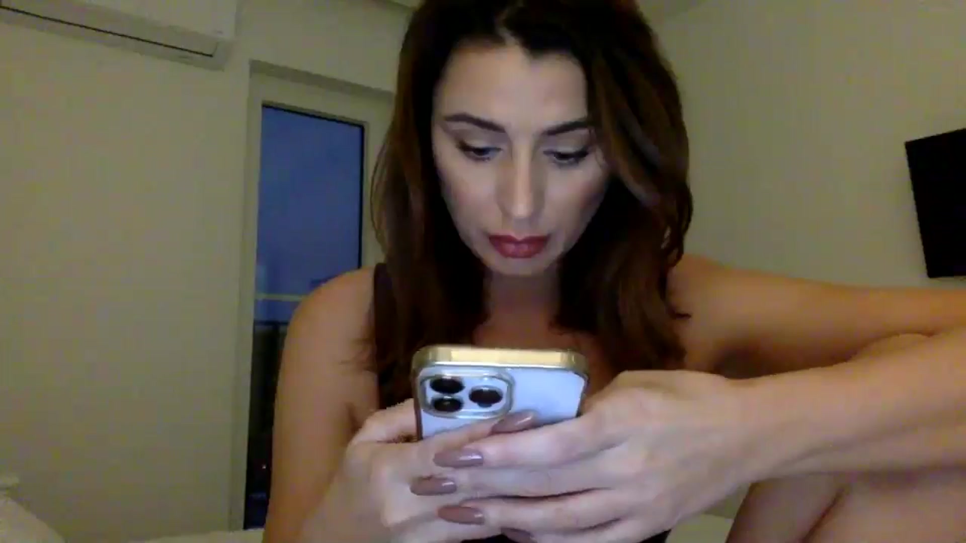 Gallery image thumbnail from BellaNoir___'s myfreecams stream on, 11/06/2025, 15:28 image 13 of 20