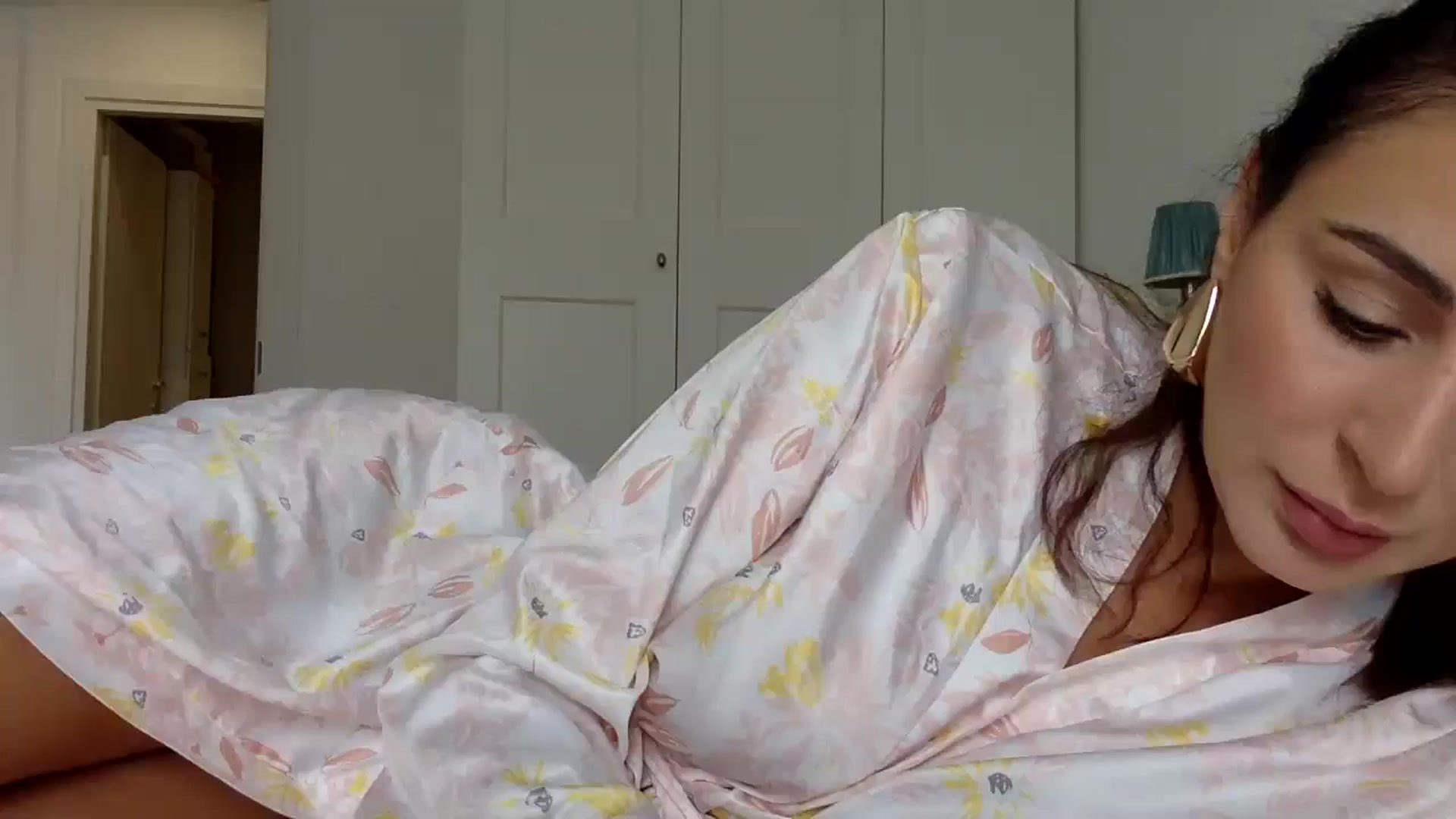 Gallery image thumbnail from BellaNoir___'s myfreecams stream on, 11/11/2025, 09:23 image 4 of 20