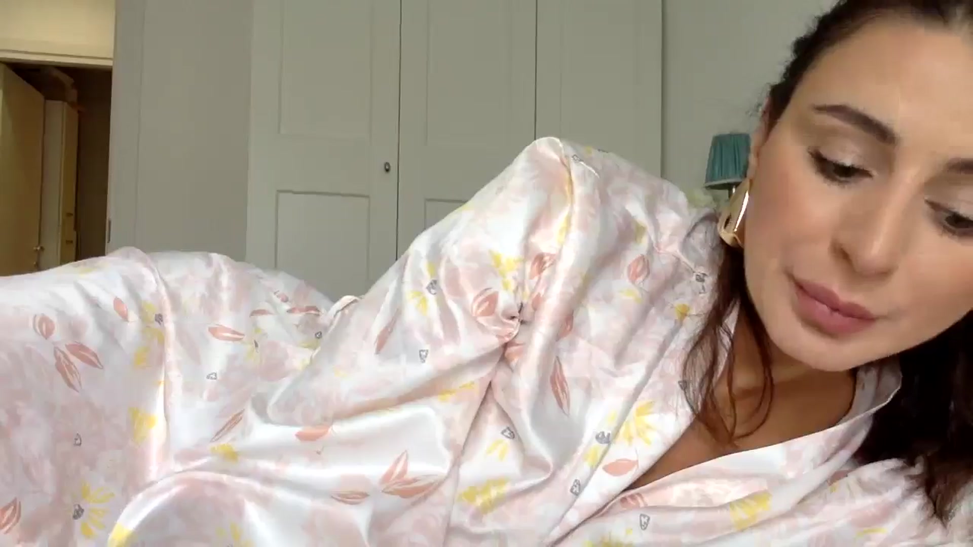 Gallery image thumbnail from BellaNoir___'s myfreecams stream on, 11/11/2025, 09:23 image 10 of 20