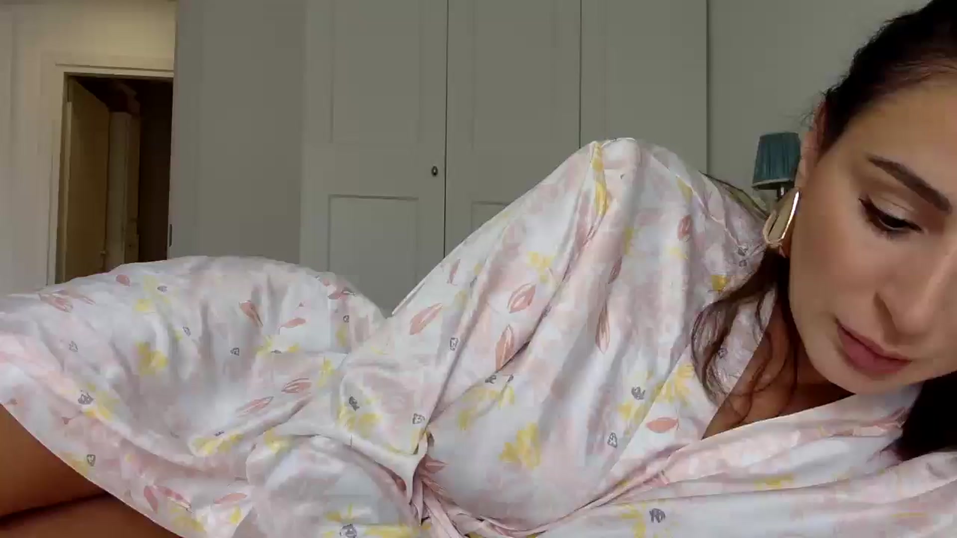 Gallery image thumbnail from BellaNoir___'s myfreecams stream on, 11/11/2025, 09:23 image 5 of 20