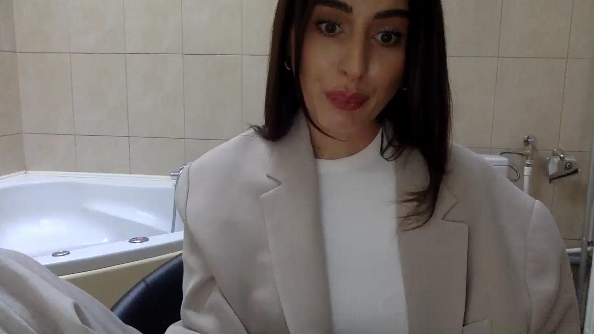 Gallery image thumbnail from BellaNoir___'s myfreecams stream on, 03/03/2026, 14:12 image 18 of 20