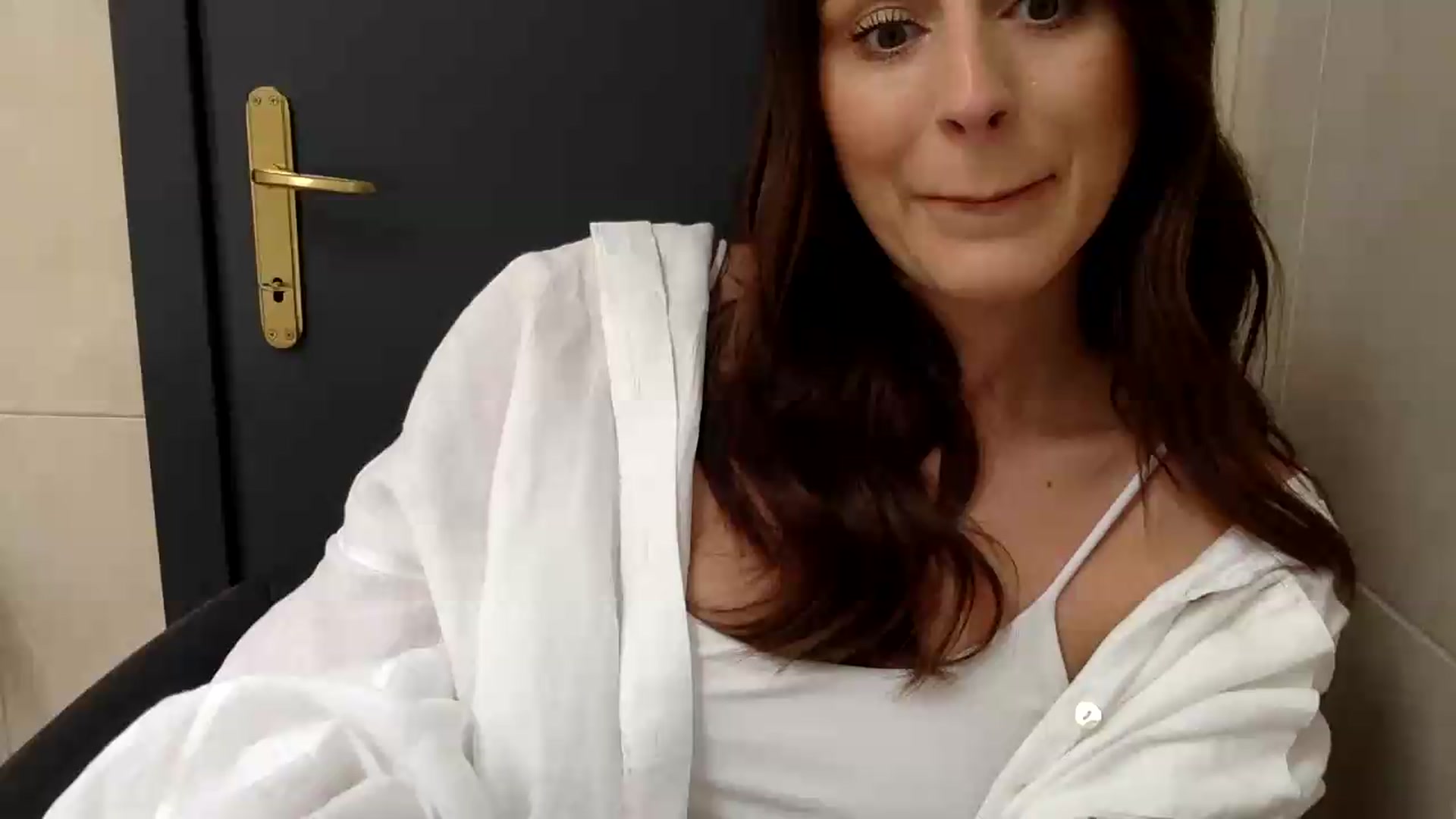 Gallery image thumbnail from BellaNoir___'s myfreecams stream on, 05/16/2026, 11:48 image 10 of 20