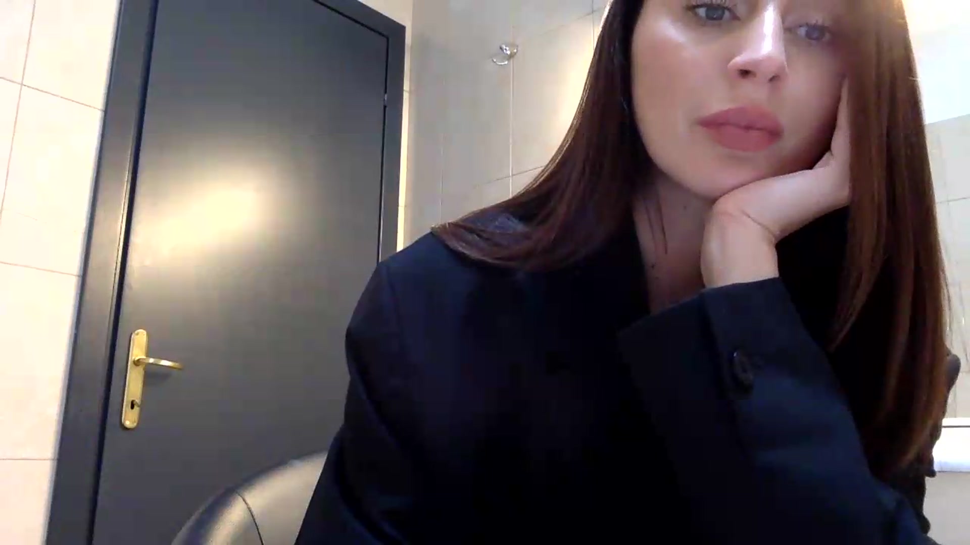 Gallery image thumbnail from BellaNoir___'s myfreecams stream on, 05/20/2026, 12:48 image 11 of 20