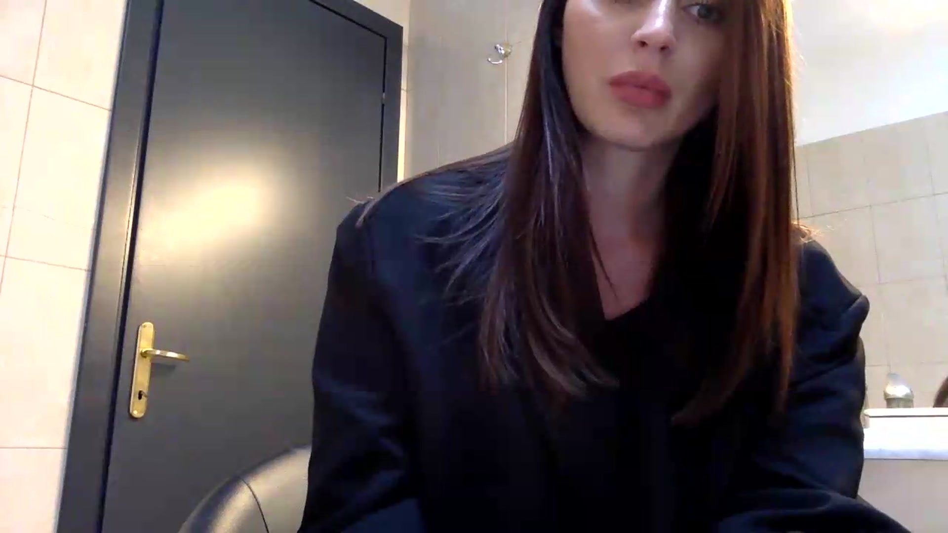 Gallery image thumbnail from BellaNoir___'s myfreecams stream on, 05/20/2026, 12:48 image 9 of 20