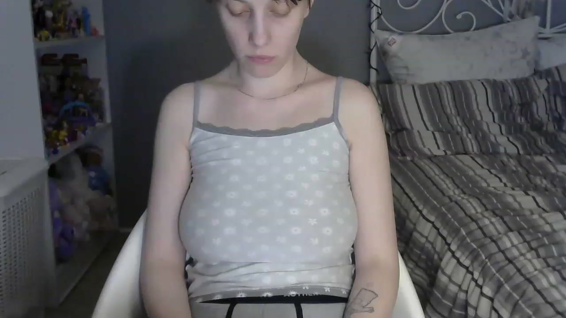 Gallery image thumbnail from BellaRaim's myfreecams stream on, 04/16/2023, 14:41 image 3 of 20