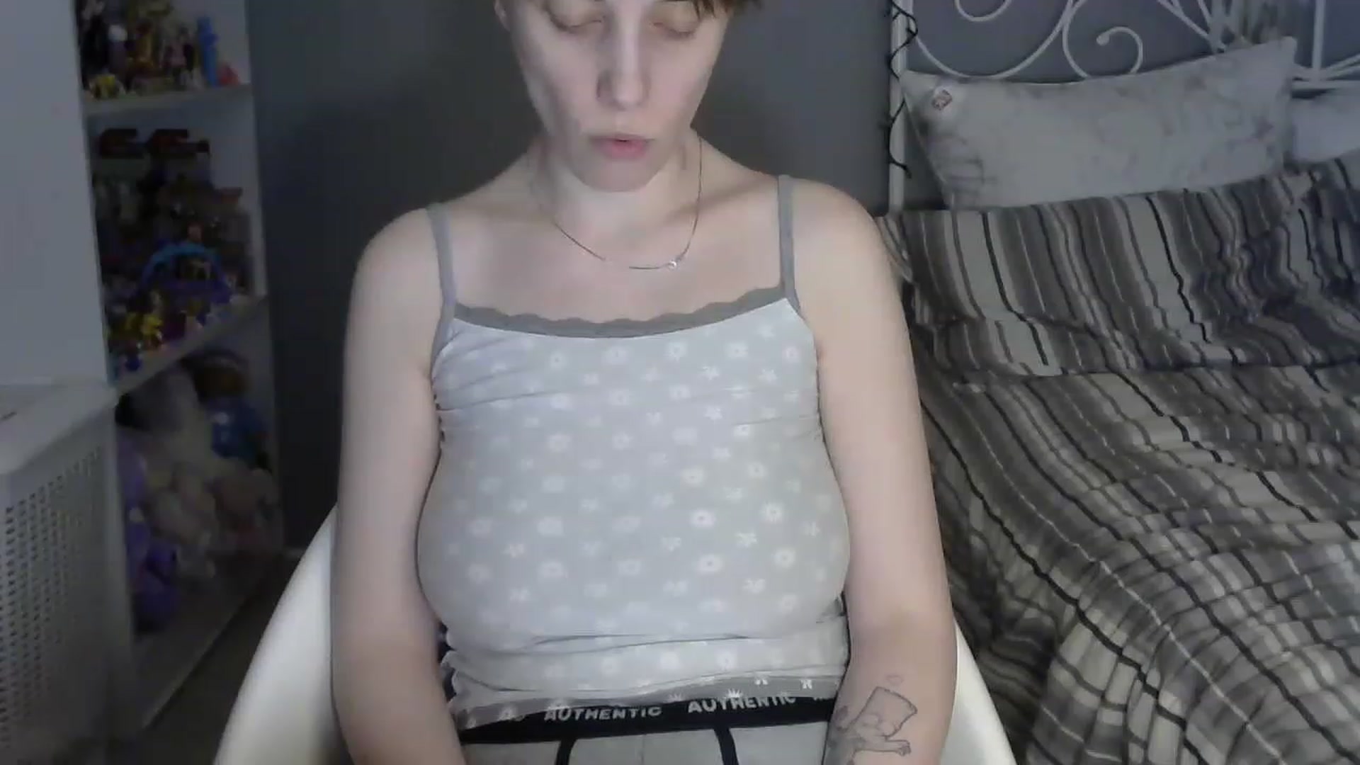 Gallery image thumbnail from BellaRaim's myfreecams stream on, 04/16/2023, 14:41 image 9 of 20