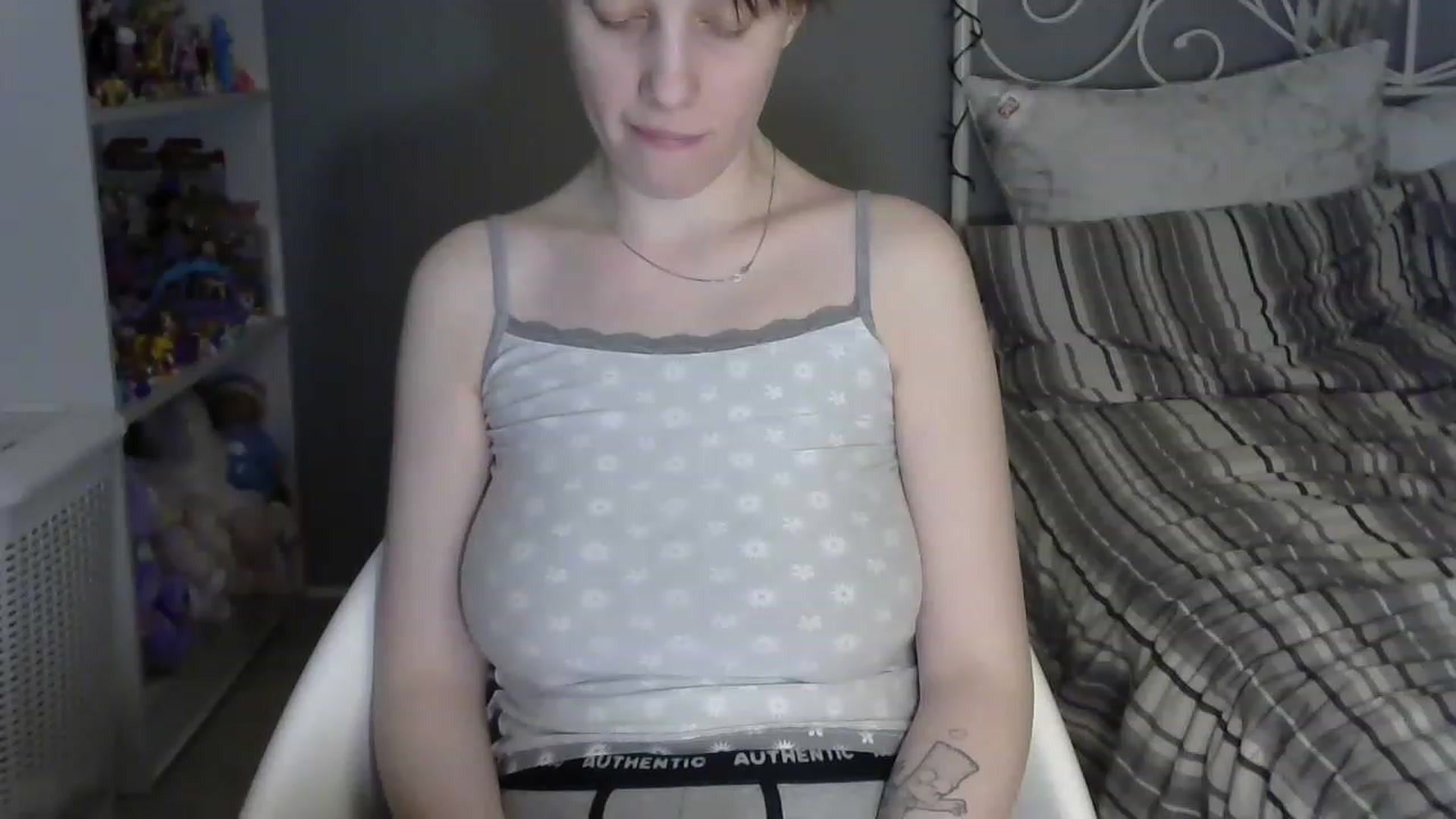 Gallery image thumbnail from BellaRaim's myfreecams stream on, 04/16/2023, 14:41 image 12 of 20