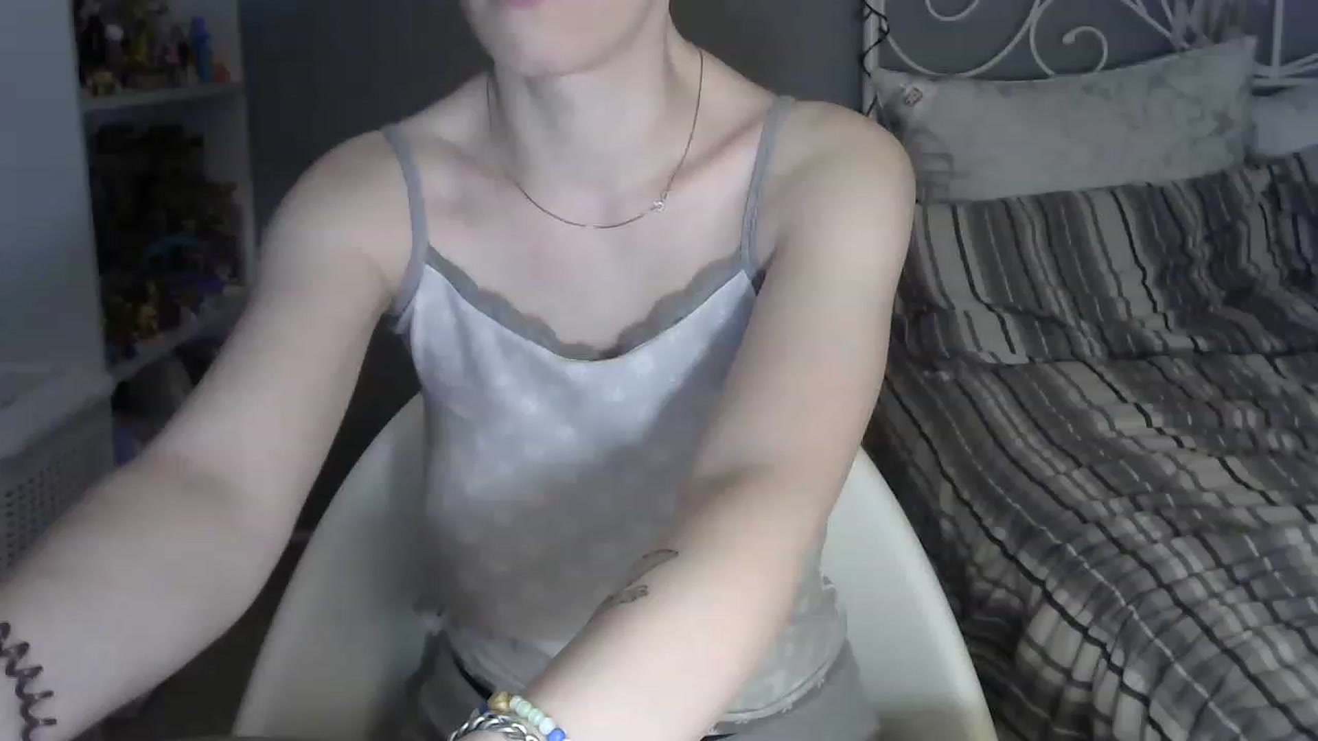Gallery image thumbnail from BellaRaim's myfreecams stream on, 04/16/2023, 14:41 image 15 of 20