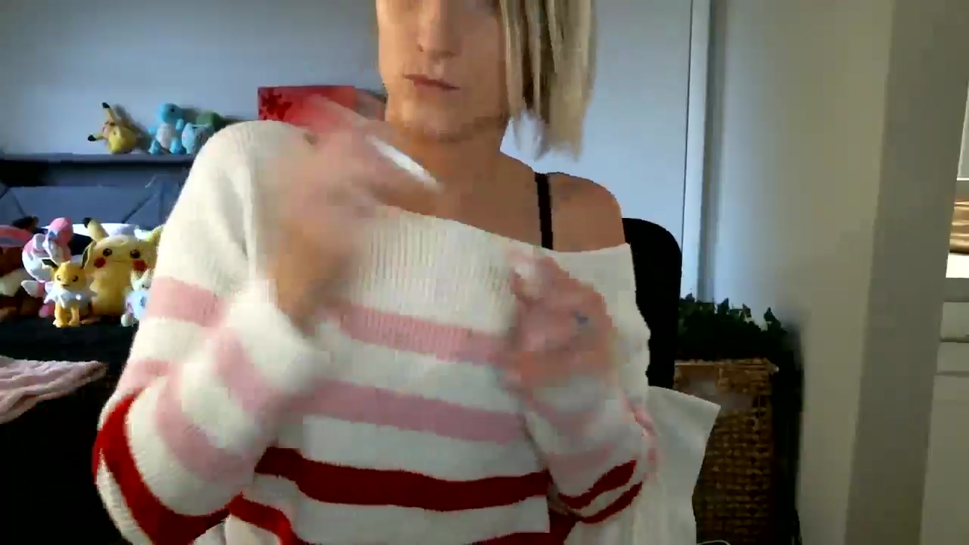 Gallery image thumbnail from BellaSkye's myfreecams stream on, 12/03/2024, 15:20 image 7 of 20