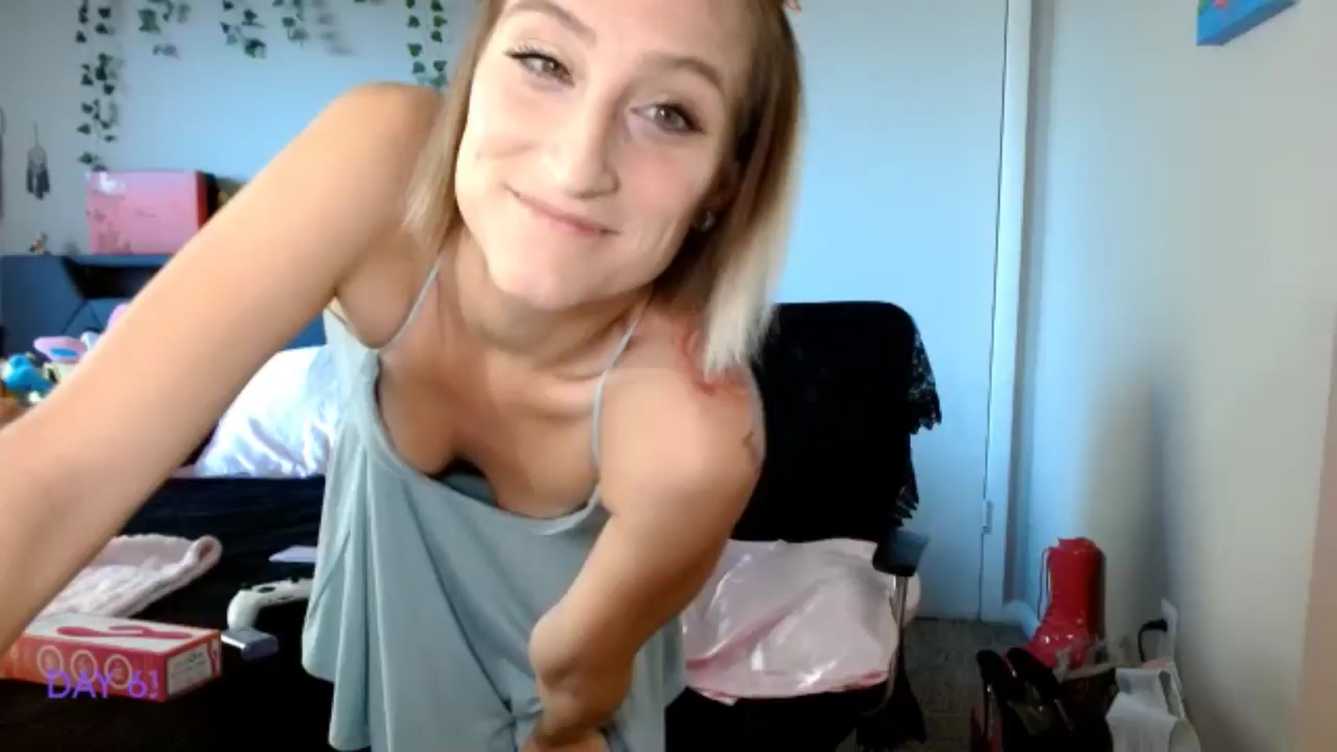 Gallery image thumbnail from BellaSkye's myfreecams stream on, 12/07/2024, 14:58 image 11 of 20