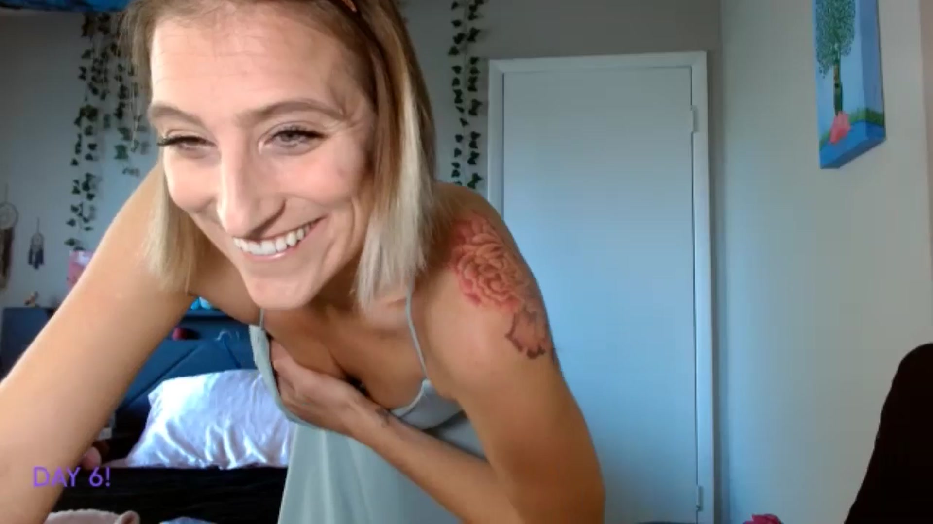 Gallery image thumbnail from BellaSkye's myfreecams stream on, 12/07/2024, 15:14 image 6 of 20