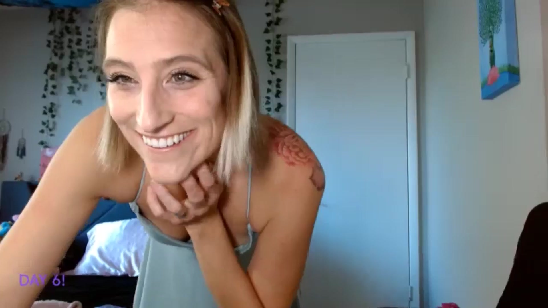 Gallery image thumbnail from BellaSkye's myfreecams stream on, 12/07/2024, 15:14 image 5 of 20