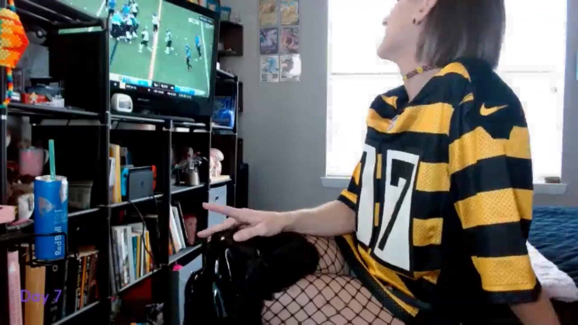 Gallery image thumbnail from BellaSkye's myfreecams stream on, 12/08/2024, 18:34 image 16 of 20