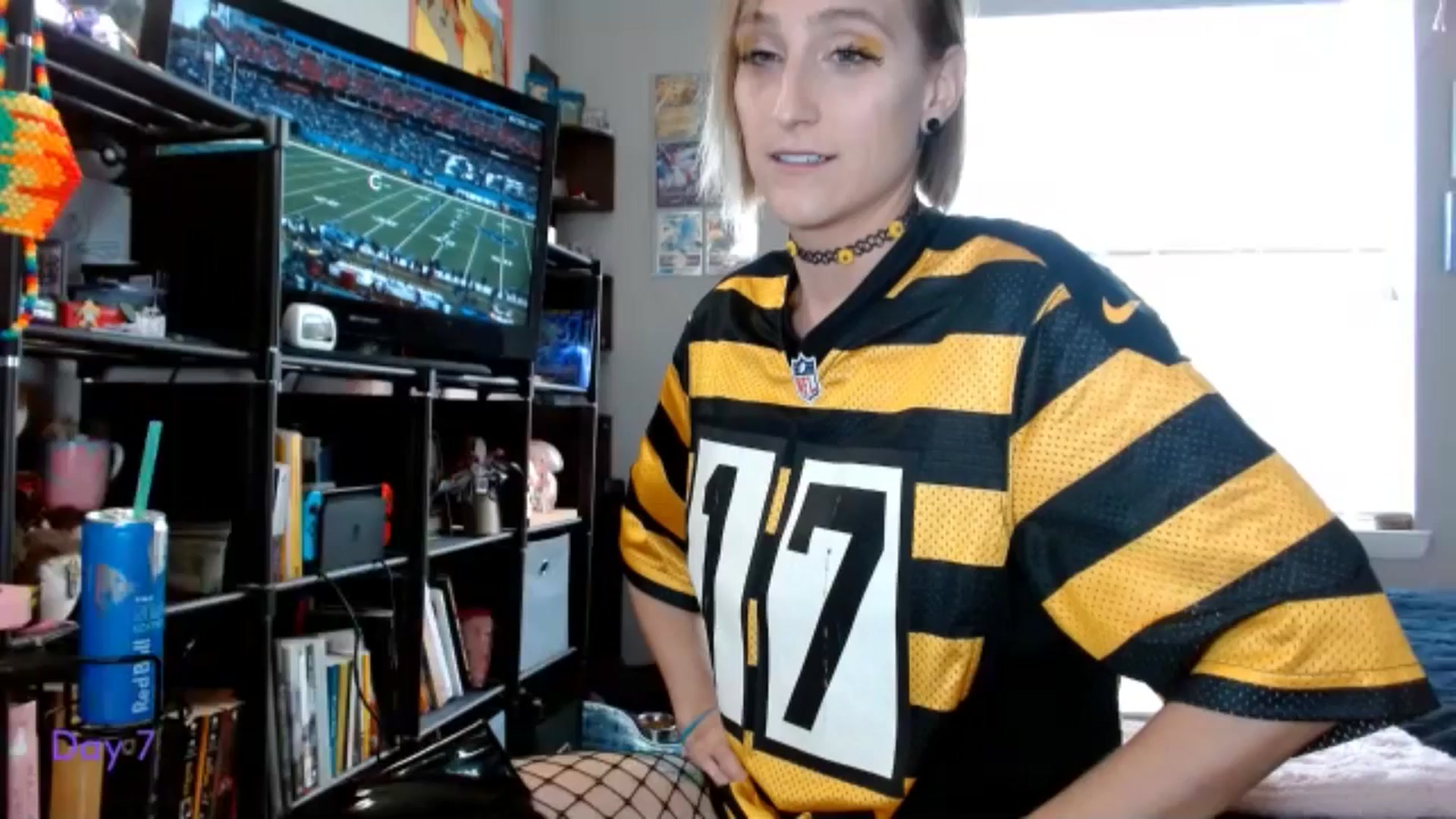 Gallery image thumbnail from BellaSkye's myfreecams stream on, 12/08/2024, 18:34 image 13 of 20