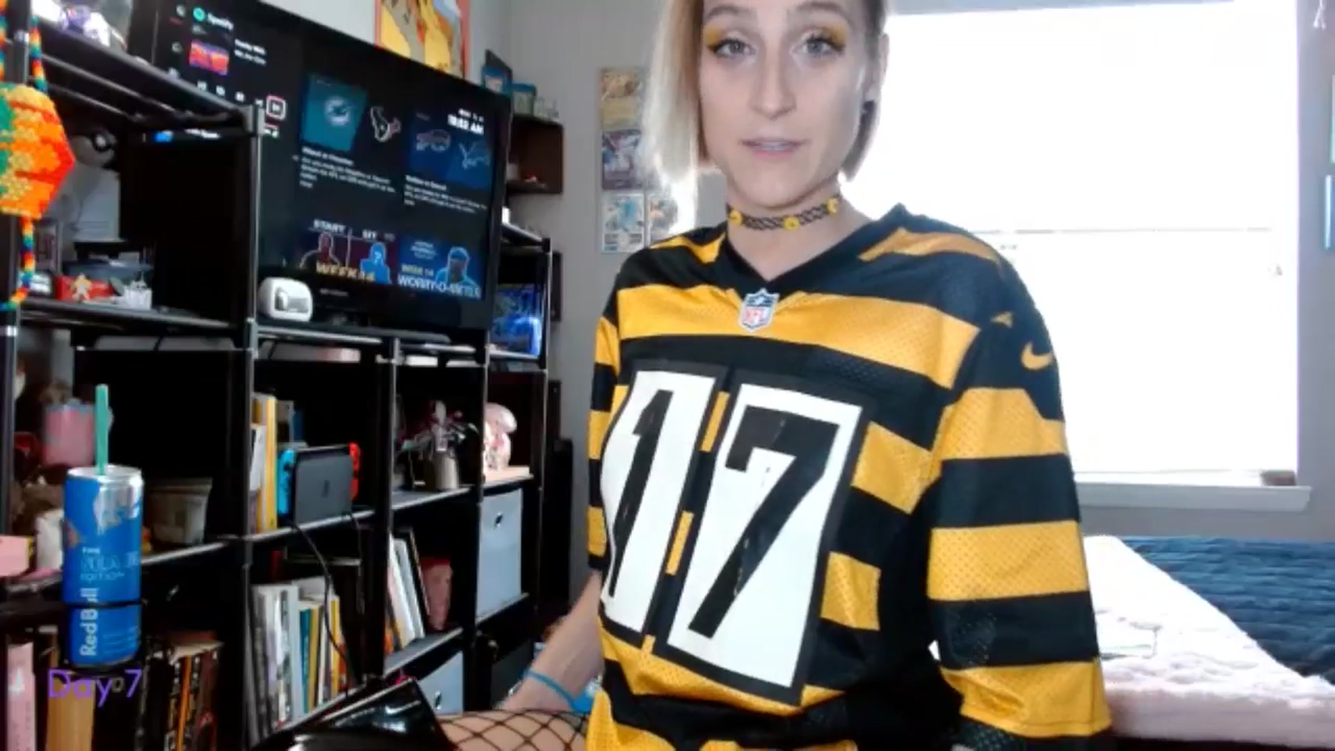 Gallery image thumbnail from BellaSkye's myfreecams stream on, 12/08/2024, 18:34 image 7 of 20