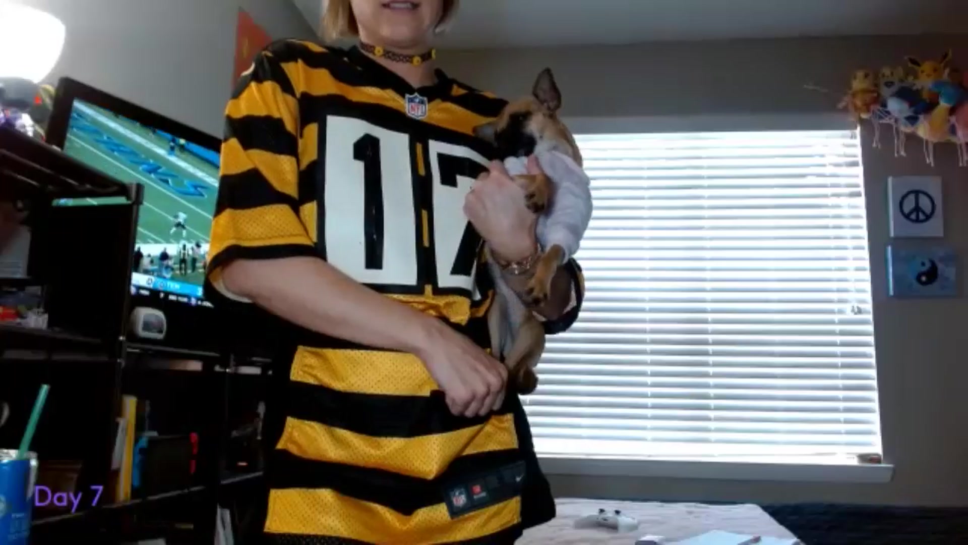 Gallery image thumbnail from BellaSkye's myfreecams stream on, 12/08/2024, 18:42 image 11 of 20