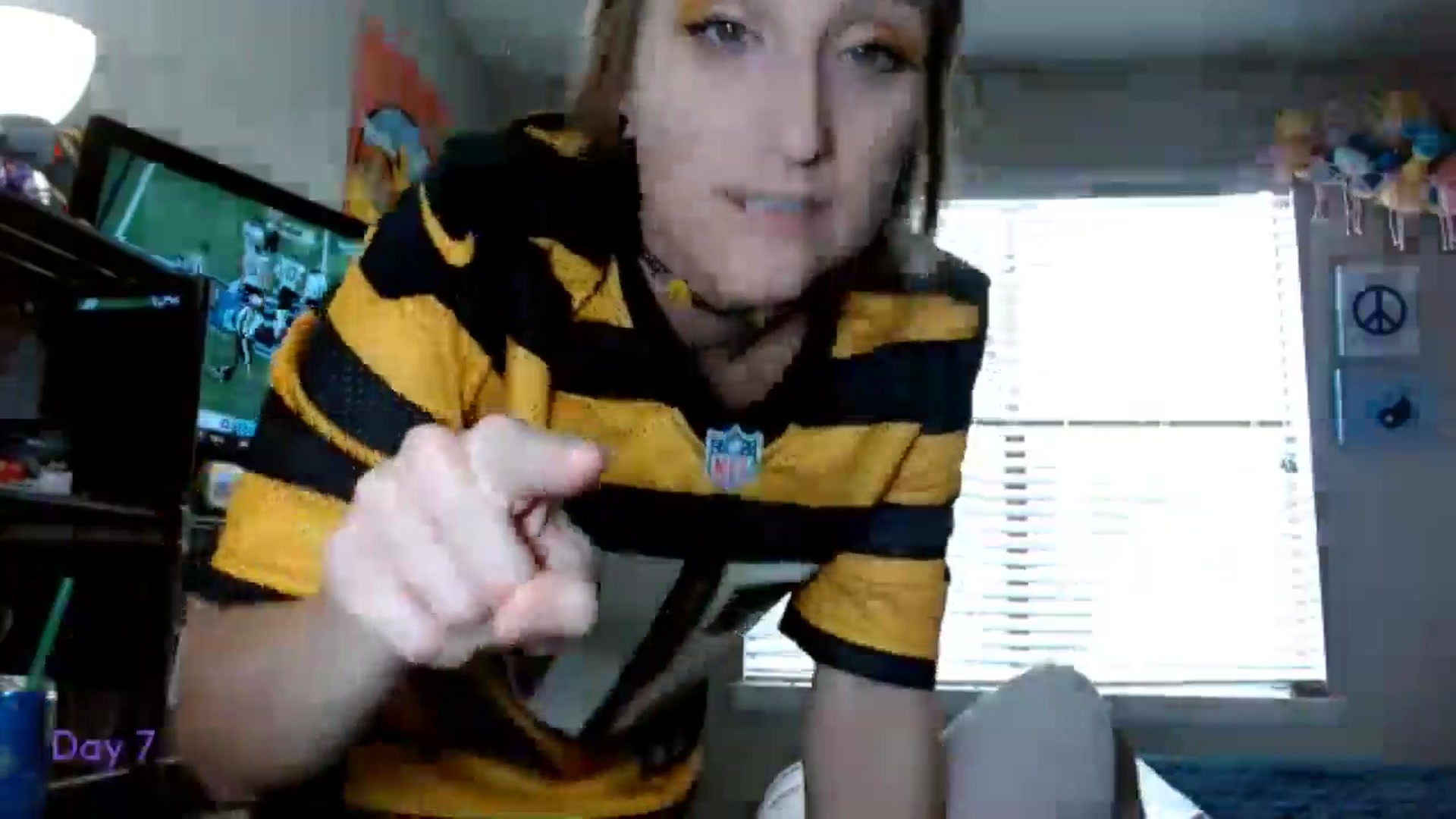 Gallery image thumbnail from BellaSkye's myfreecams stream on, 12/08/2024, 18:42 image 9 of 20