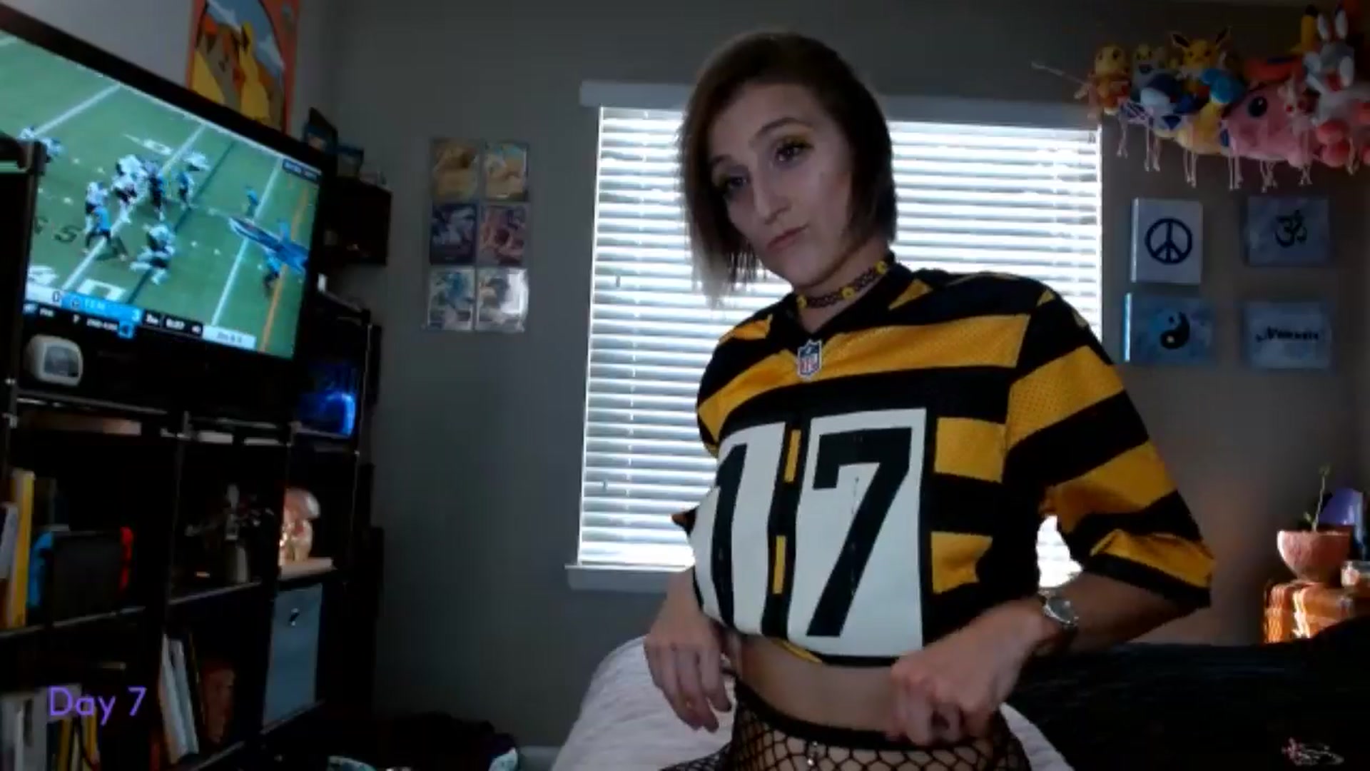 Gallery image thumbnail from BellaSkye's myfreecams stream on, 12/08/2024, 19:19 image 5 of 20