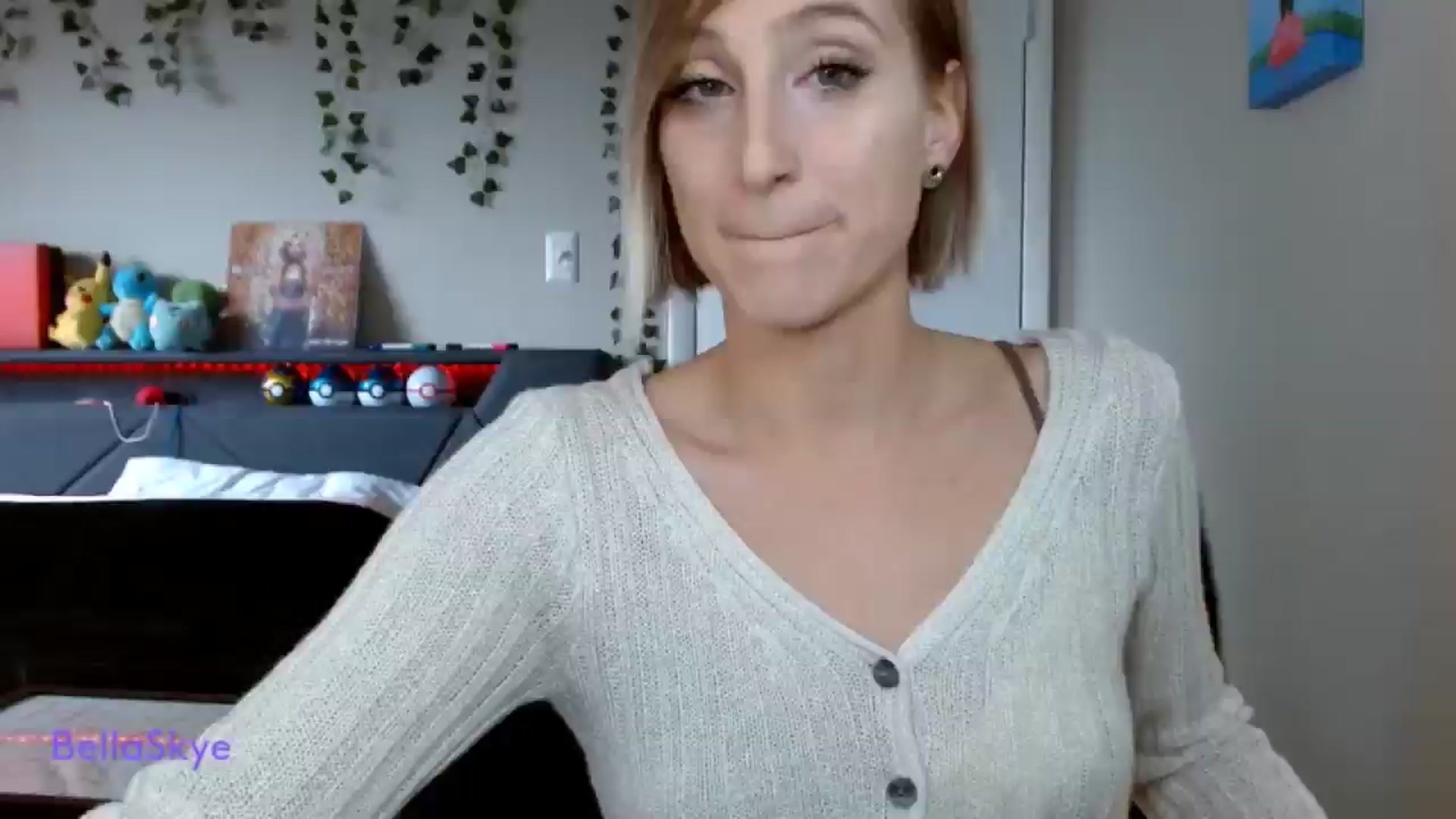 Gallery image thumbnail from BellaSkye's myfreecams stream on, 12/09/2024, 14:32 image 19 of 20