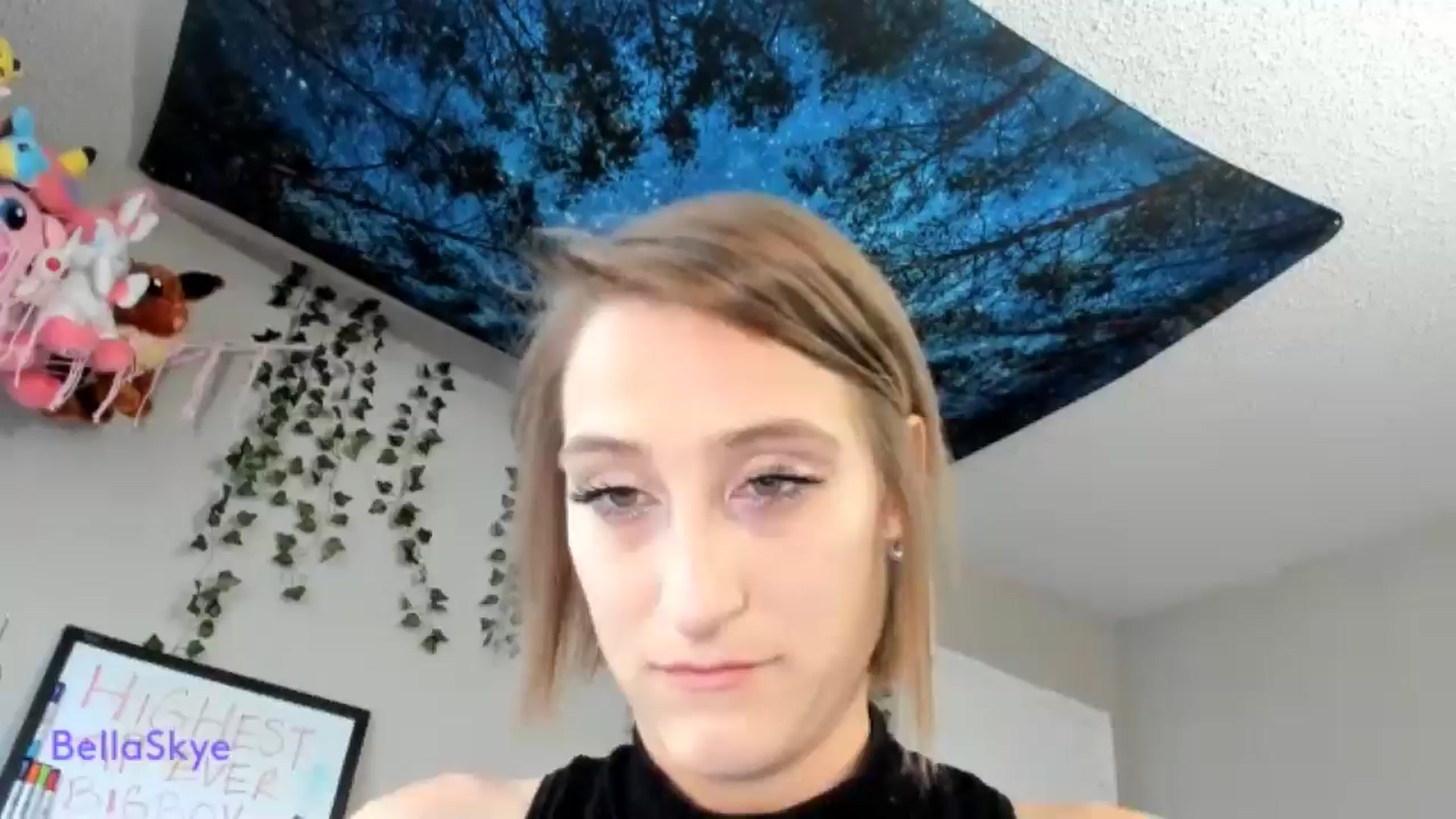 Gallery image thumbnail from BellaSkye's myfreecams stream on, 12/20/2024, 15:22 image 16 of 20